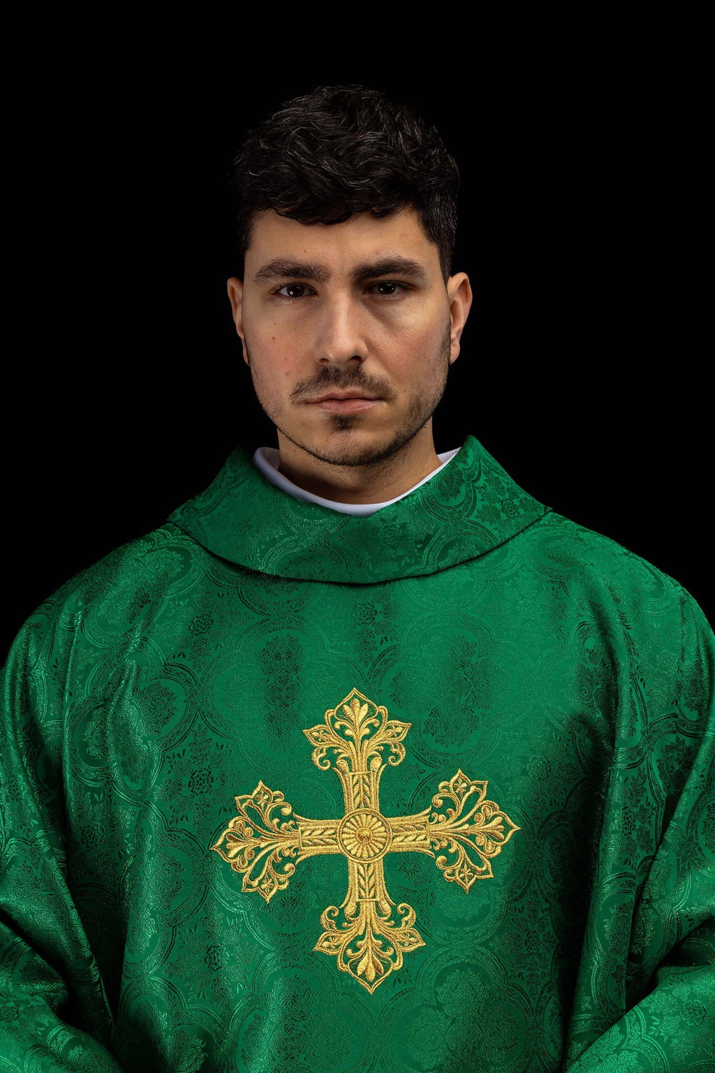 Zielony ornat z krzyżem tkanina żakardowa - ORNATY.PL