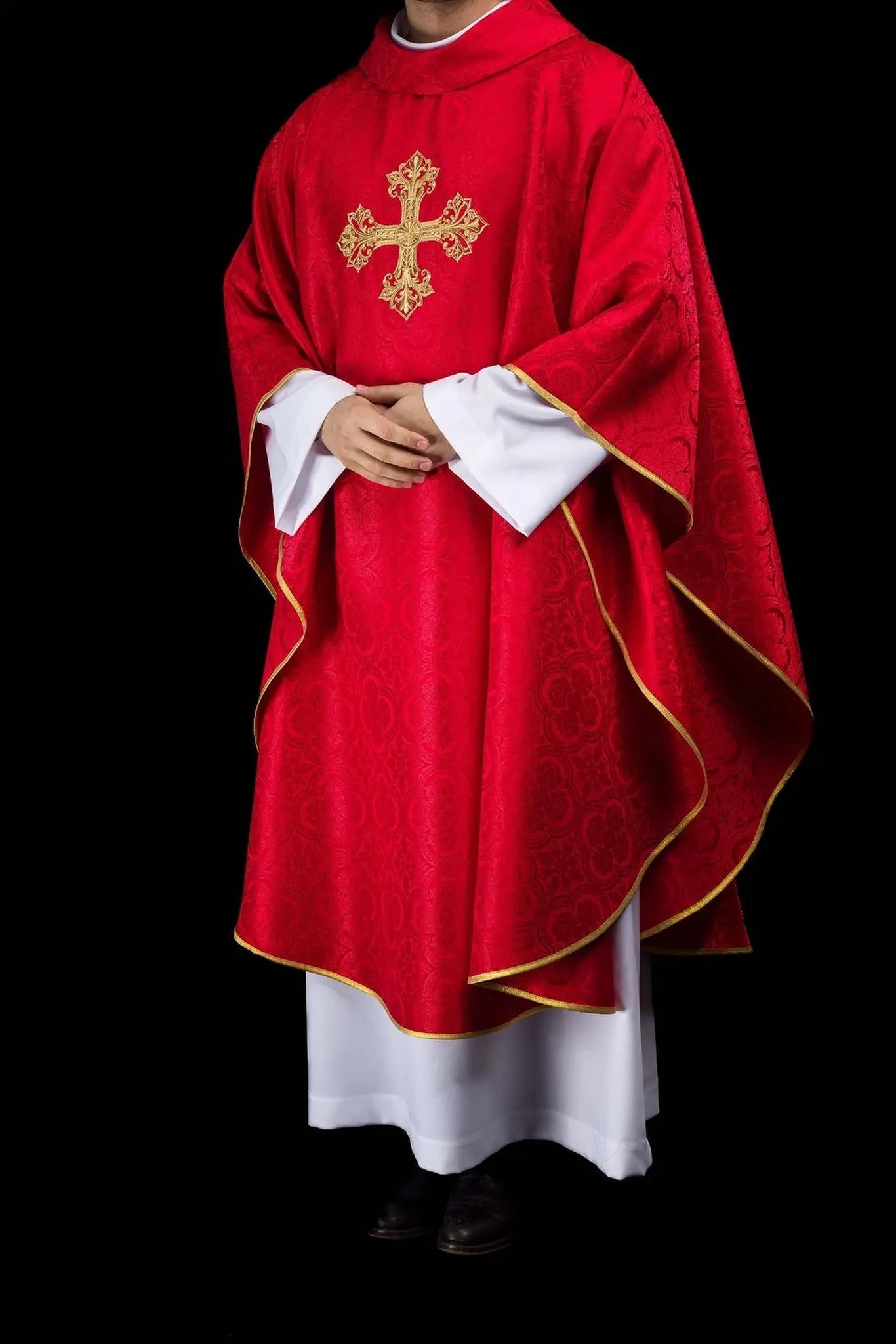 Red chasuble with cross jacquard fabric