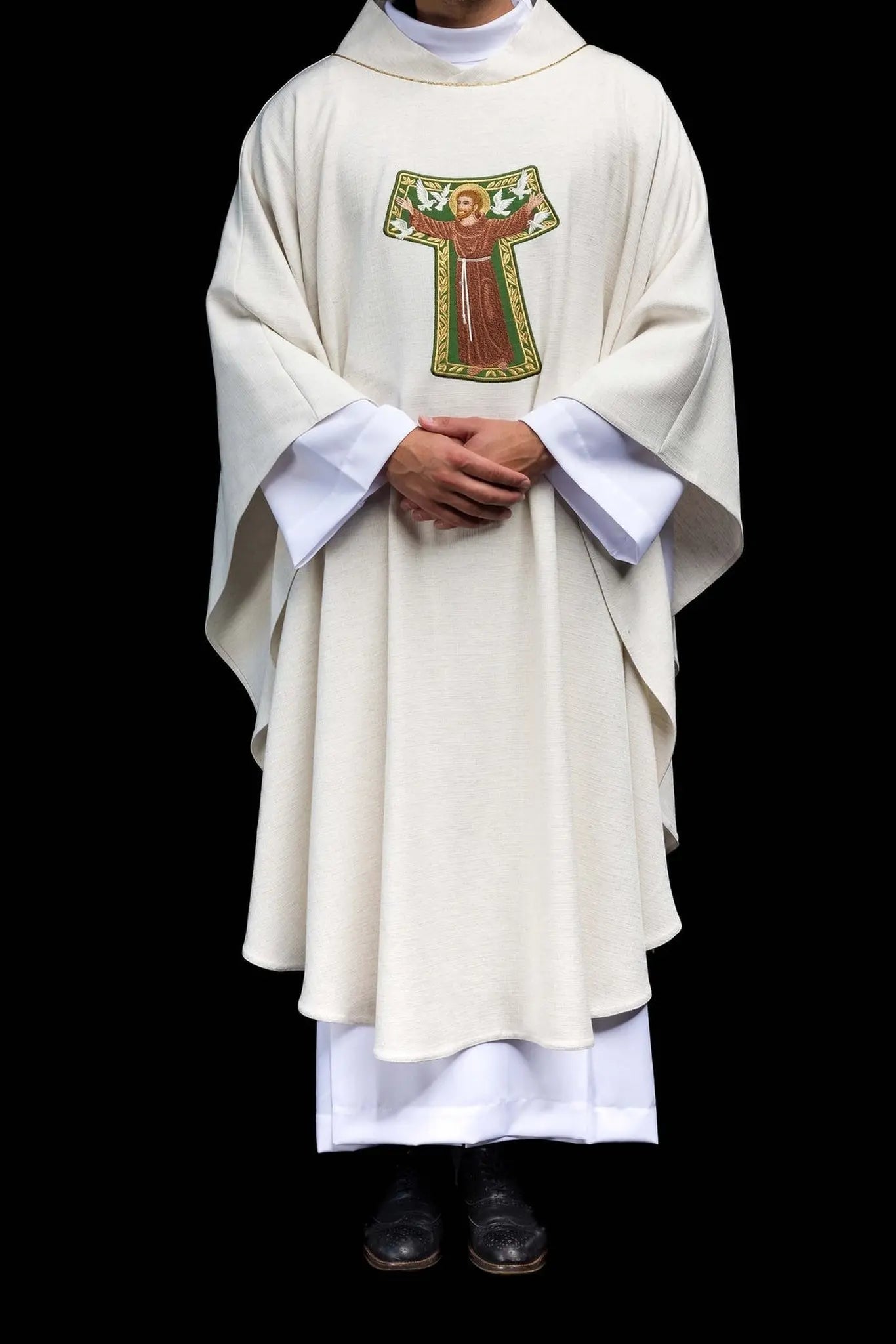 Haftowany ornat z wizerunkiem świętego Franciszka
