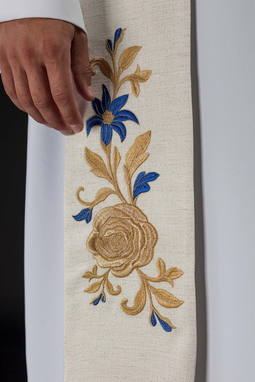 Stuła haftowana z symbolem Maryjnym - ORNATY.PL