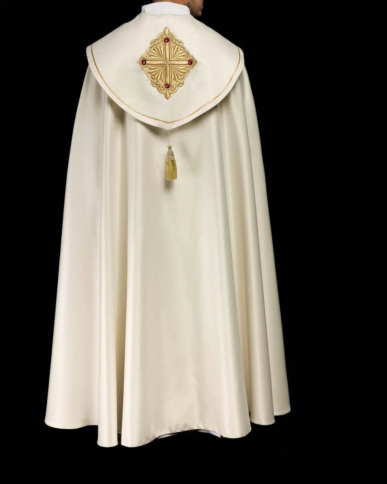 Peleryna liturgiczna z bogato zdobionym pasem 150 cm