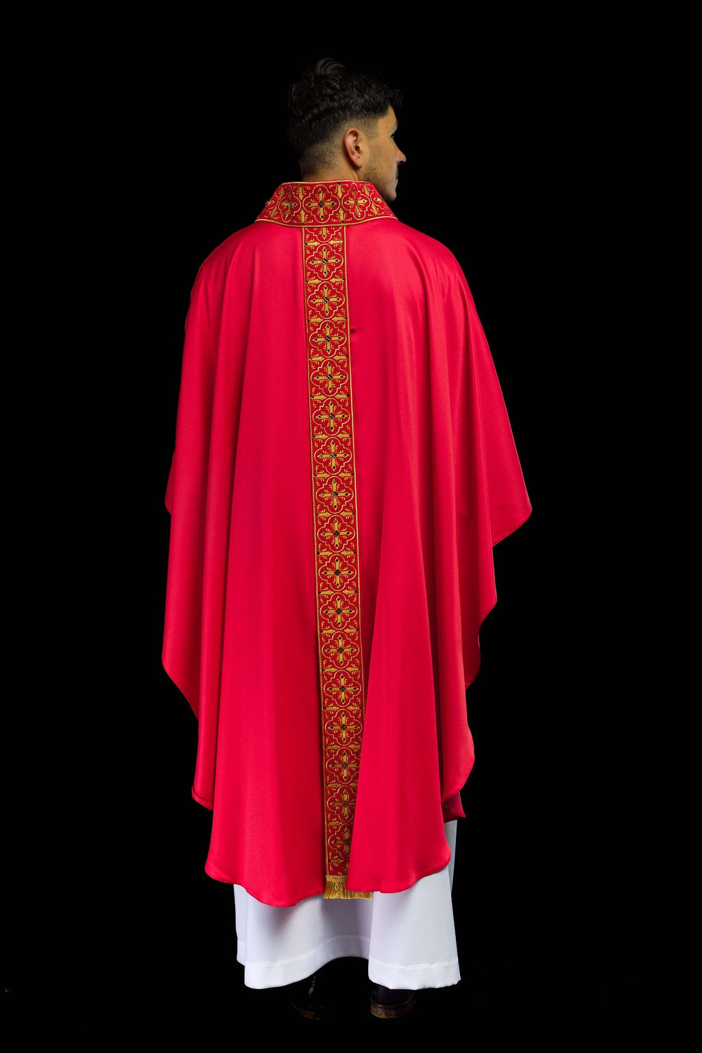 Ornat bogato haftowany zdobiony kamieniami w kolorze czerwonym - ORNATY.PL