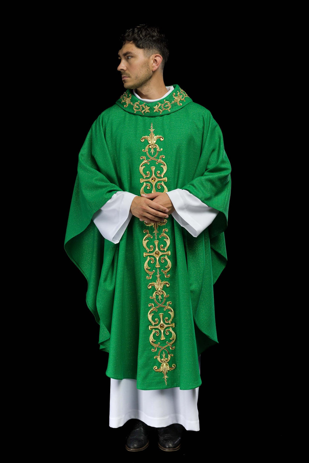 Zielony ornat bogato haftowany z kamieniami - ORNATY.PL