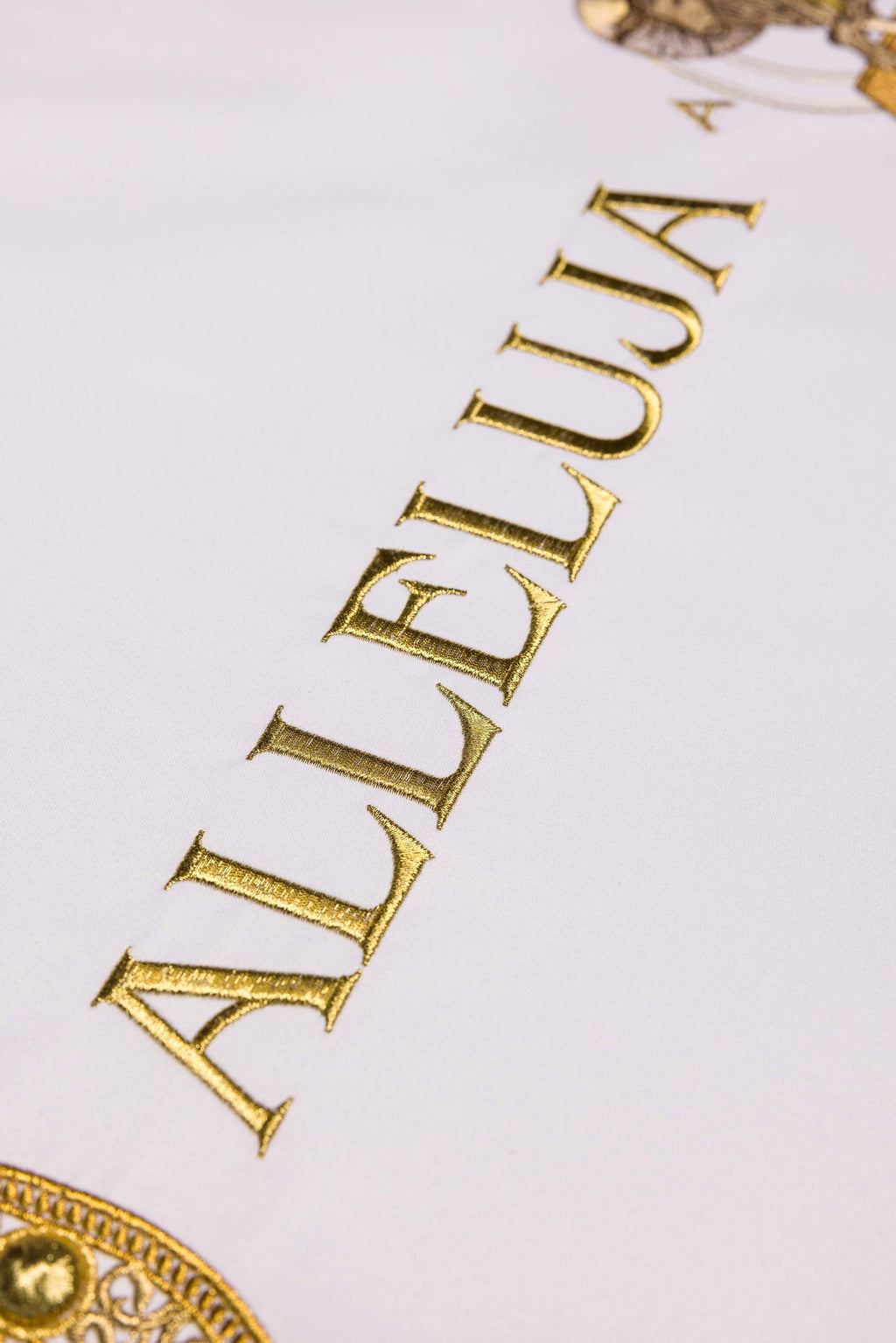 Obrus ołtarzowy na wielkanoc z haftem baranka - ORNATY.PL