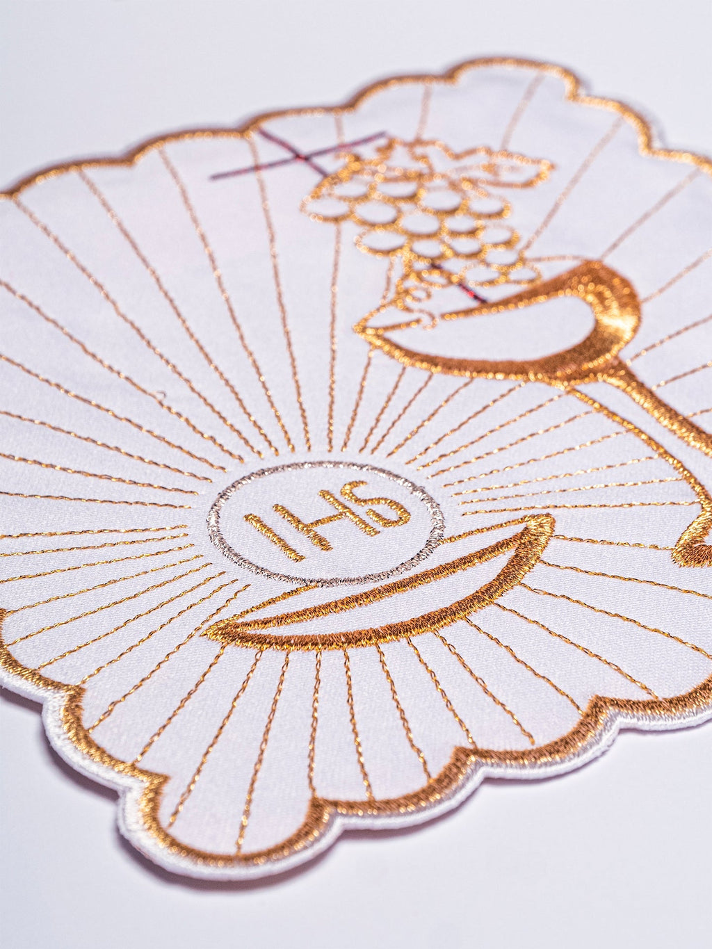 Bielizna kielichowa z haftem Eucharystycznym