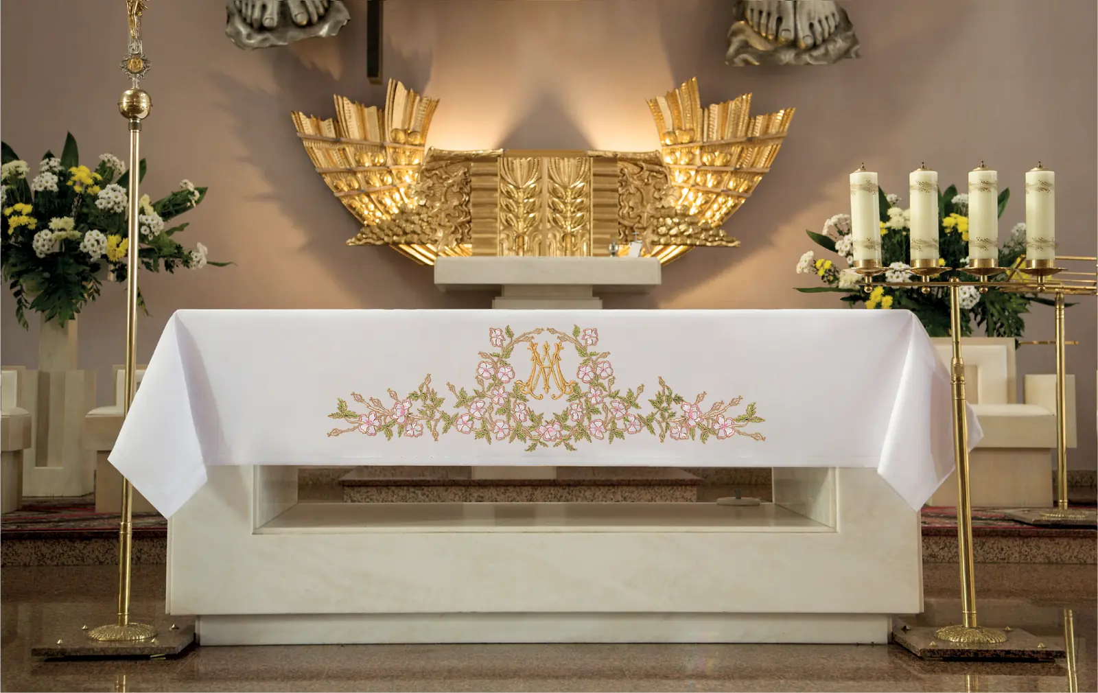 Richly decorated altar cloth with frontal embroide