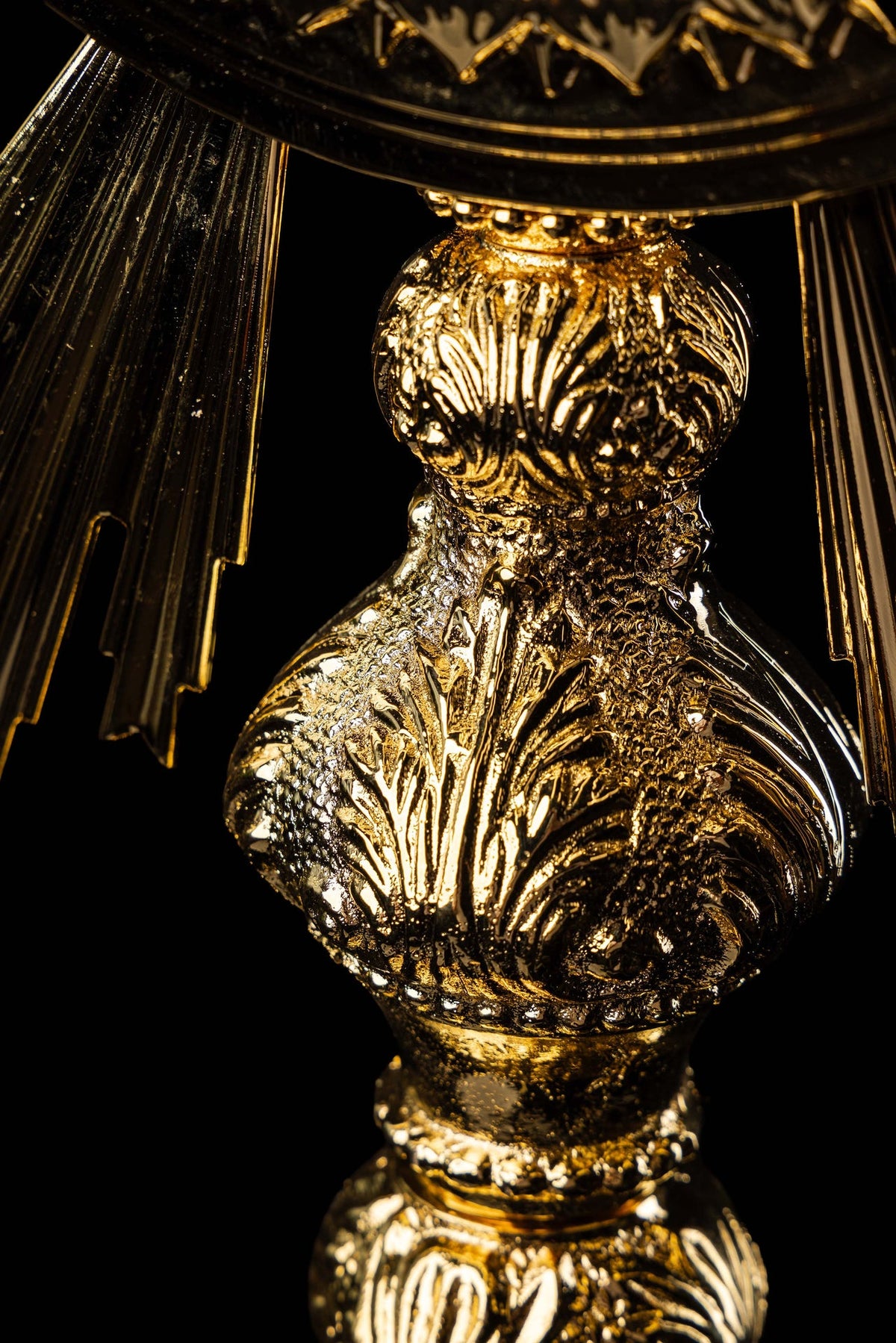 Gold-plated brass monstrance with Radiant Rays of Christ's Glory, upper stem detail