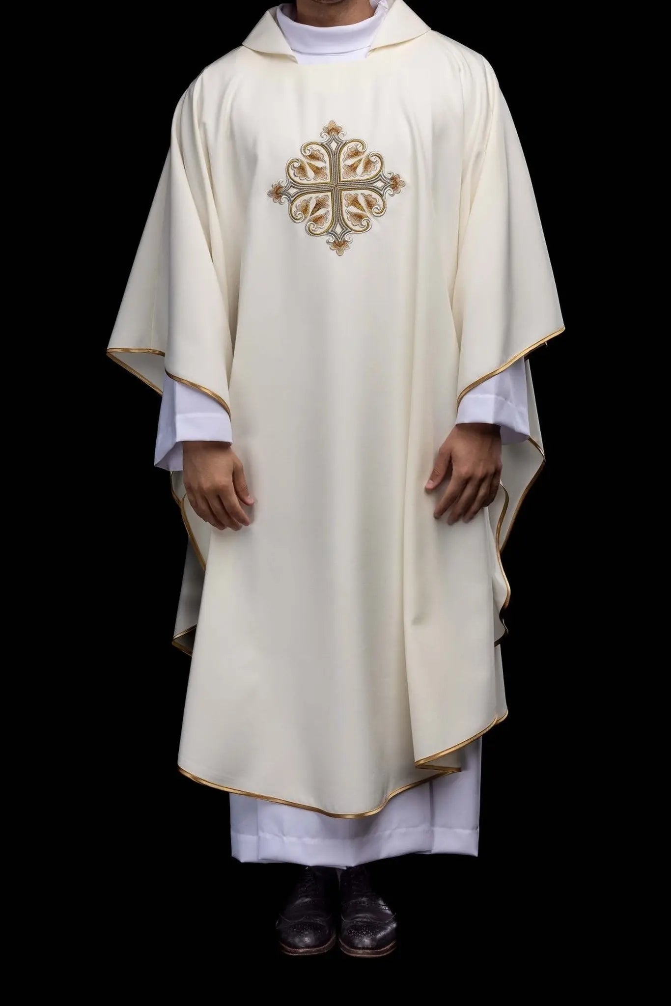 Ecru Embroidered Chasuble with Ornamental Cross and Wide Collar - HAFTINA ATELIER