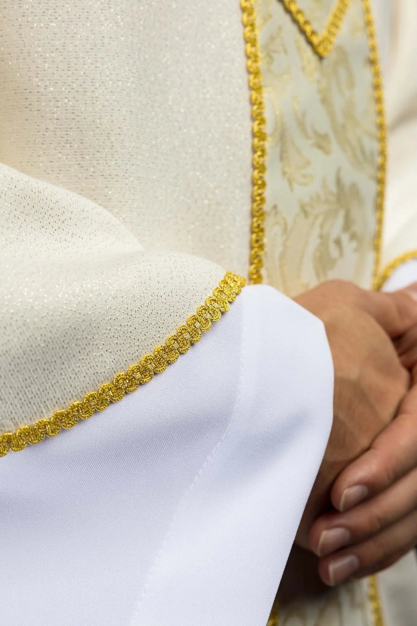 Ecru chasuble with gold cross and jacquard fabric decoration