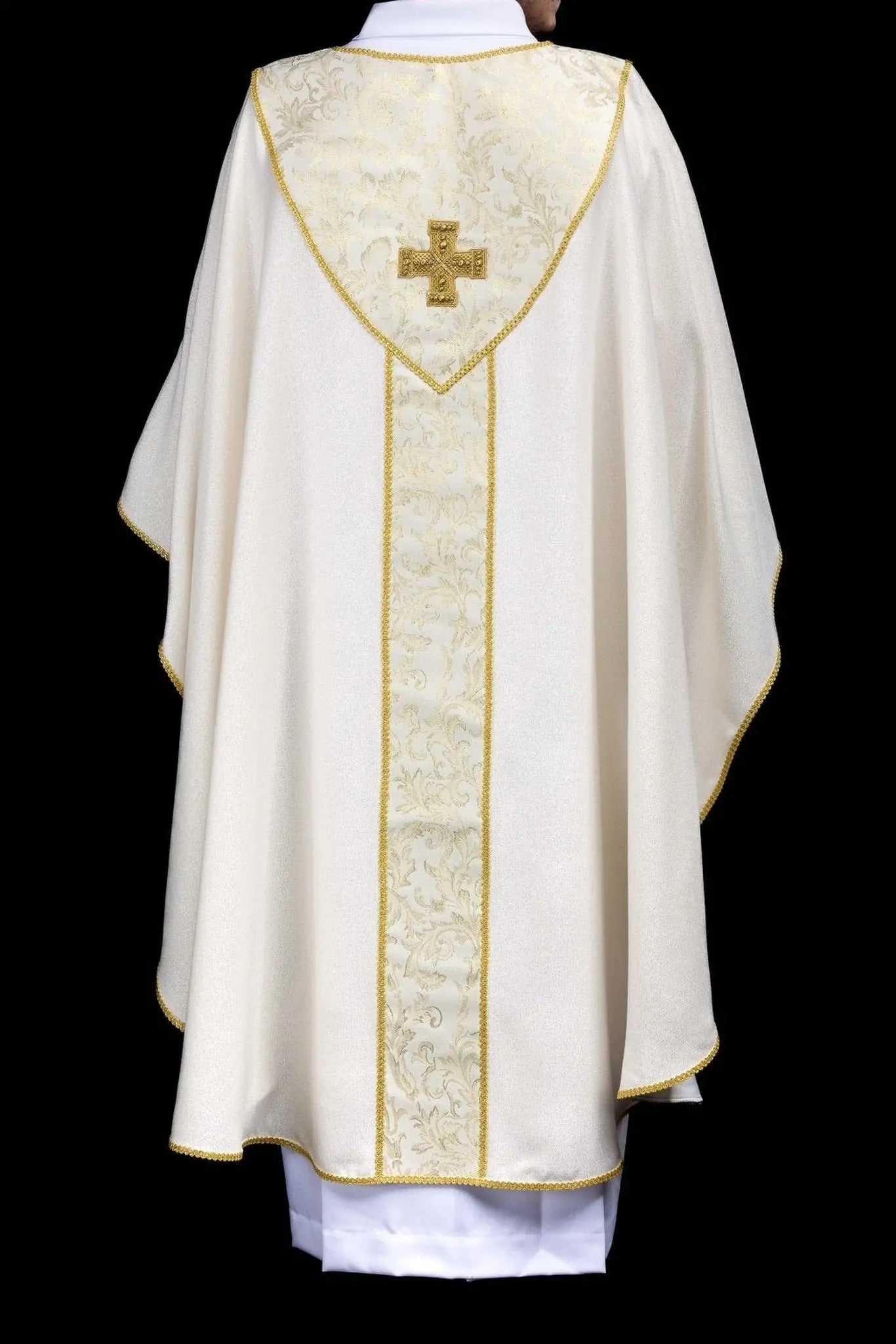 Ecru chasuble with gold cross and jacquard fabric decoration