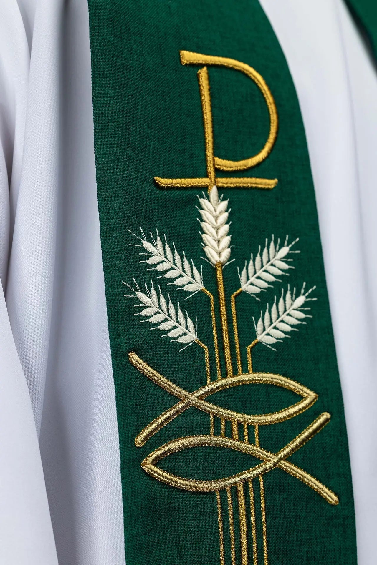 Green Stole with Pax Fish and Wheat Embroidery - HAFTINA ATELIER