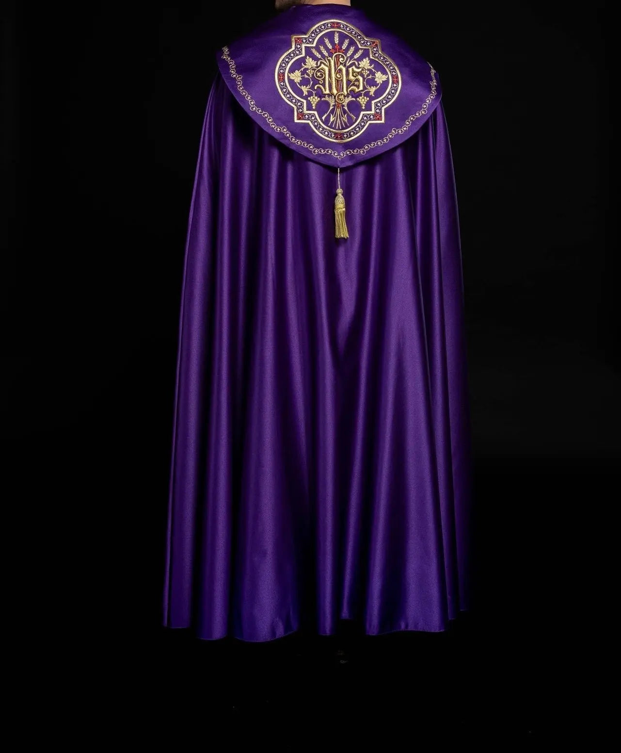 Eucharistic cape with richly decorated monogram in purple