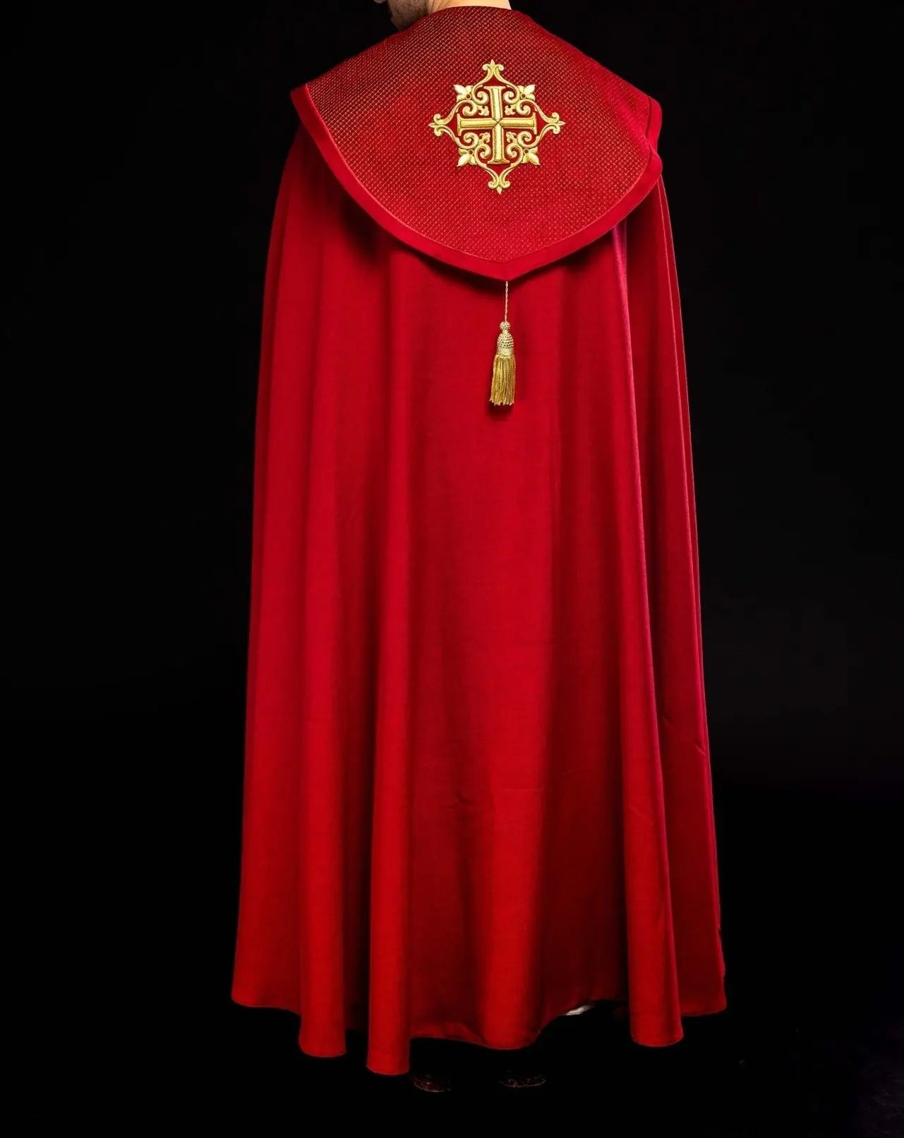 Liturgical cape with red velvet belt and embroidery of crosses