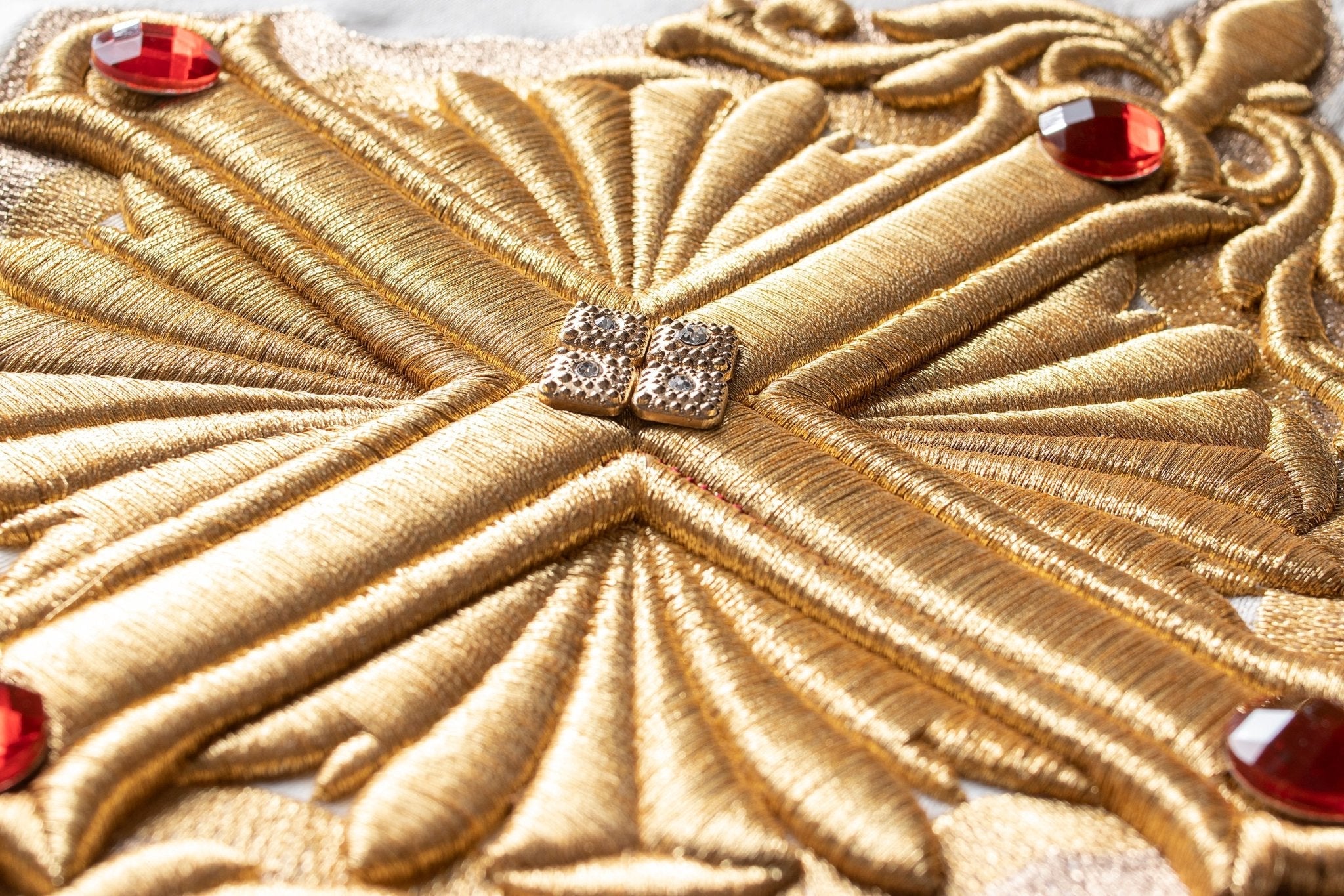 Kapa liturgiczna z bogato zdobionym pasem 150 cm