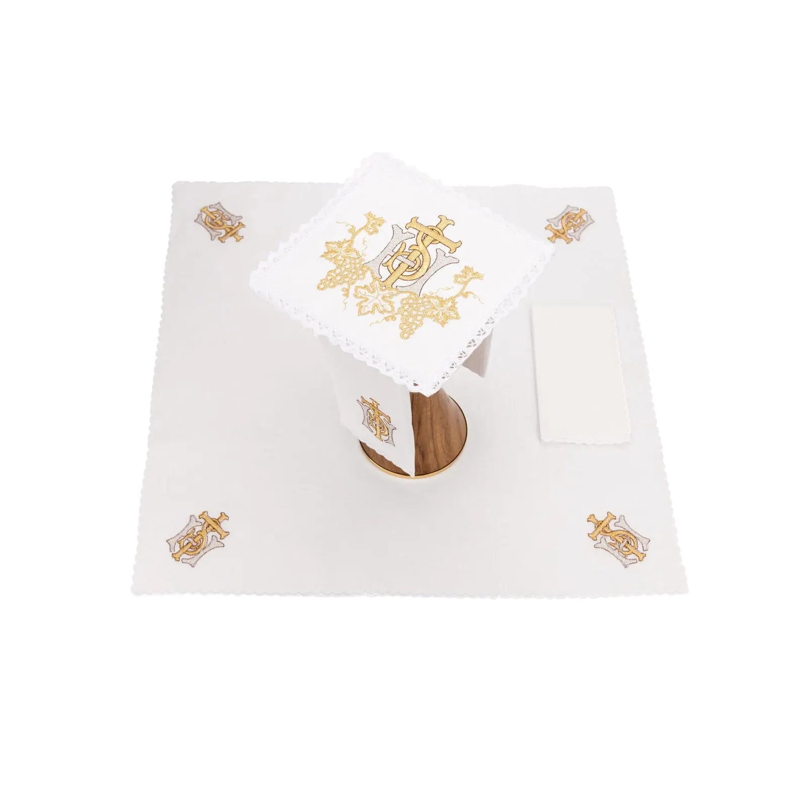 Linen chalice linen with delicate gold IHS embroidery - HAFTINA ATELIER