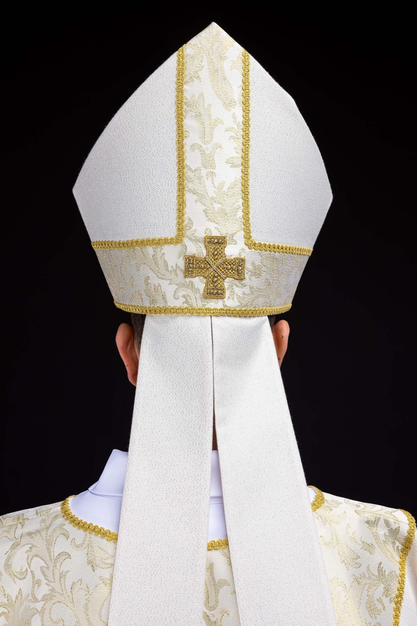 Ecru mitre with embroidered cross and decorative jacquard fabric
