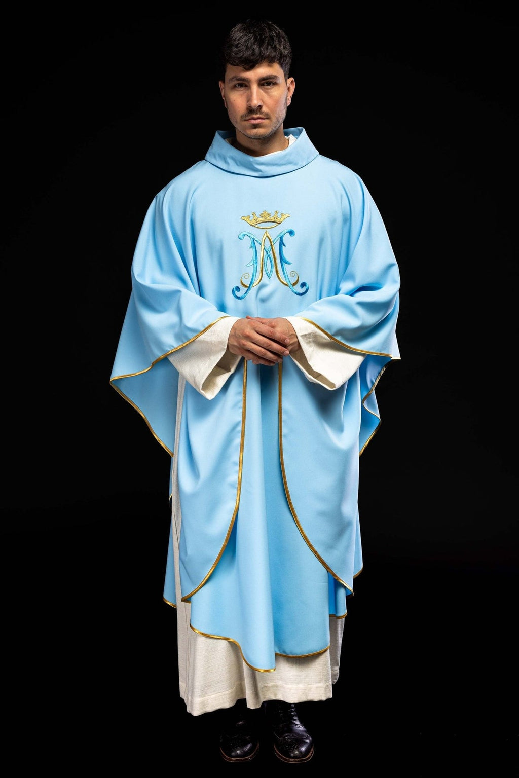 Niebieski ornat haftowany motyw Maryjny