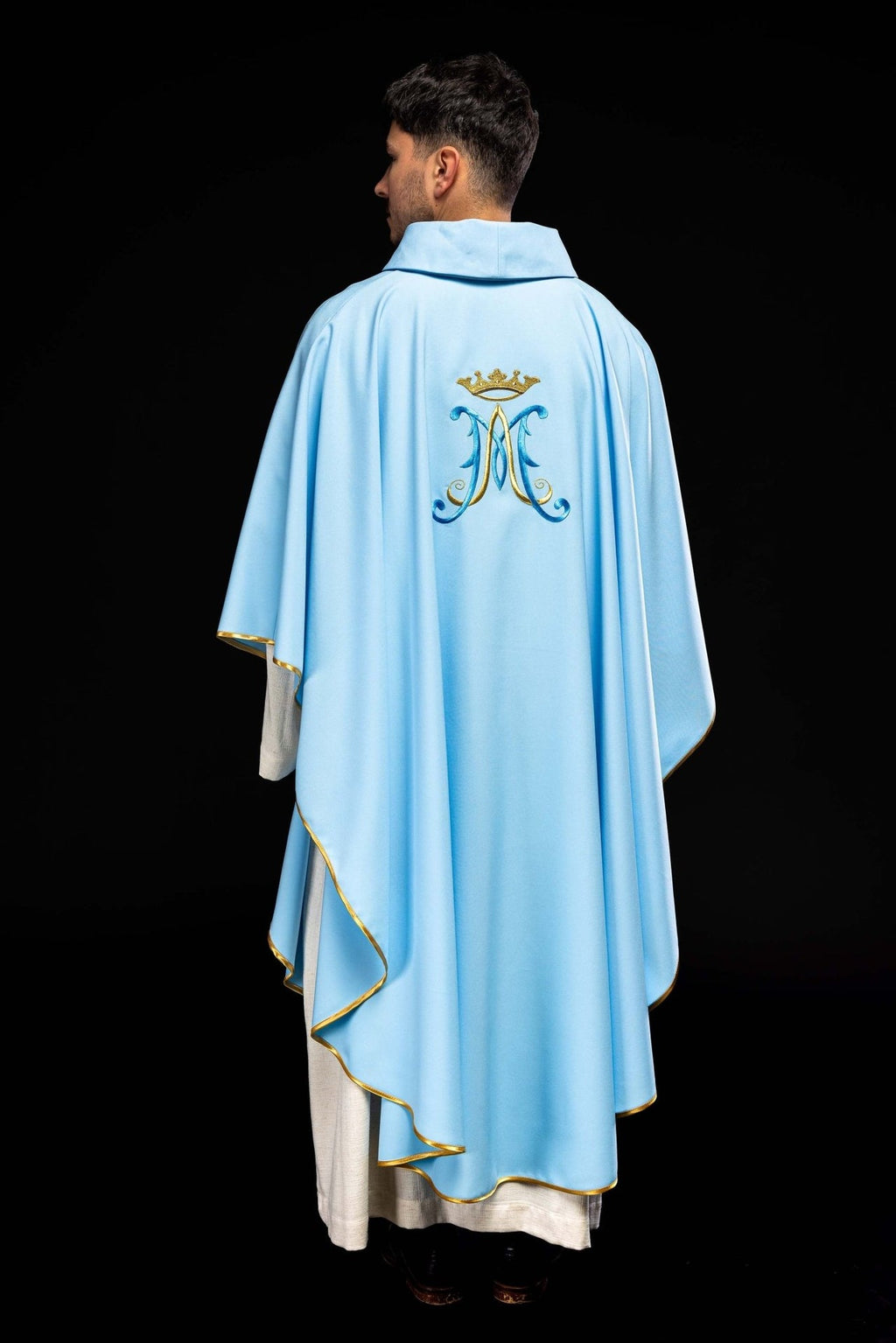 Niebieski ornat haftowany motyw Maryjny