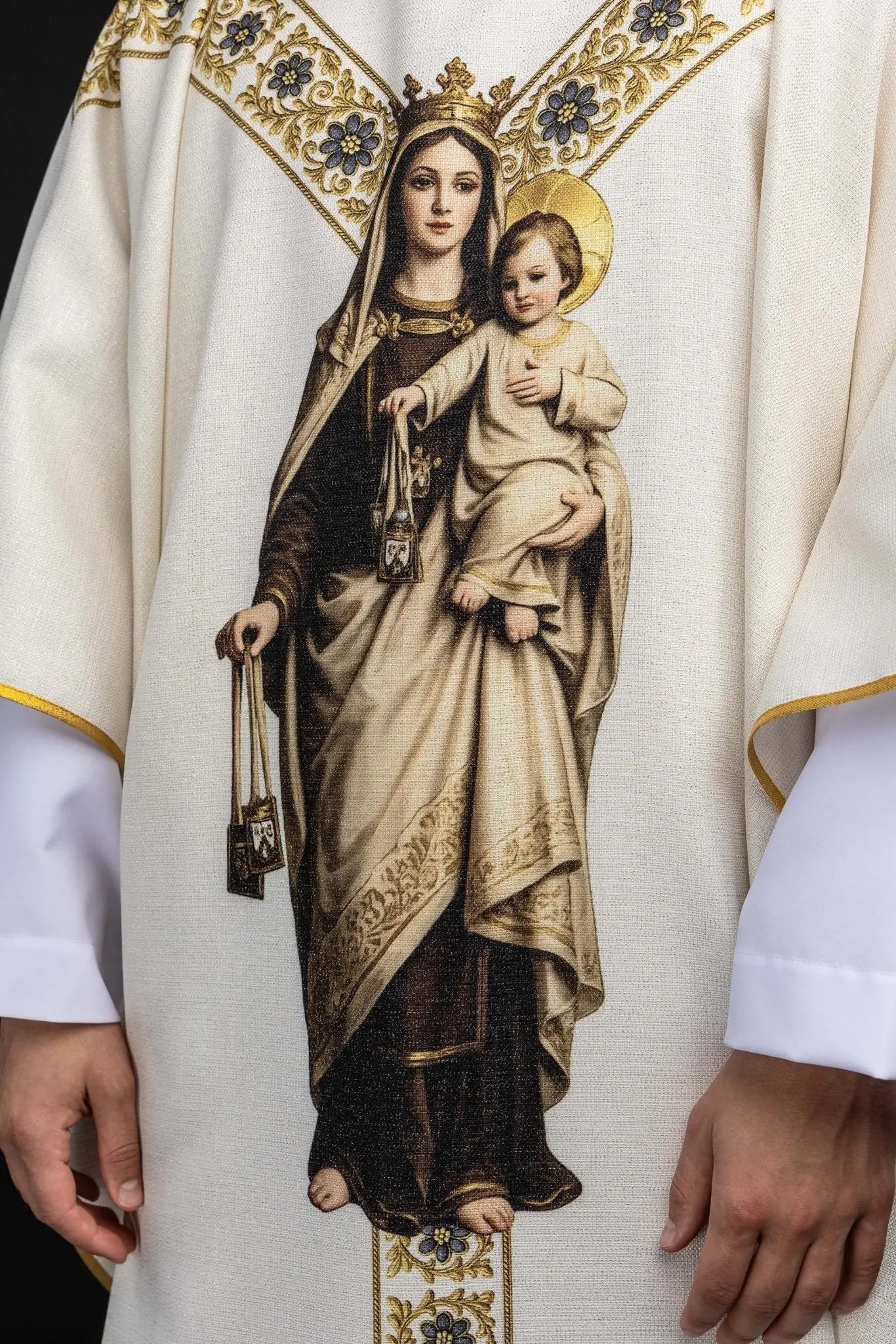 Ecru chasuble with printed image of Our Lady of the Scapular