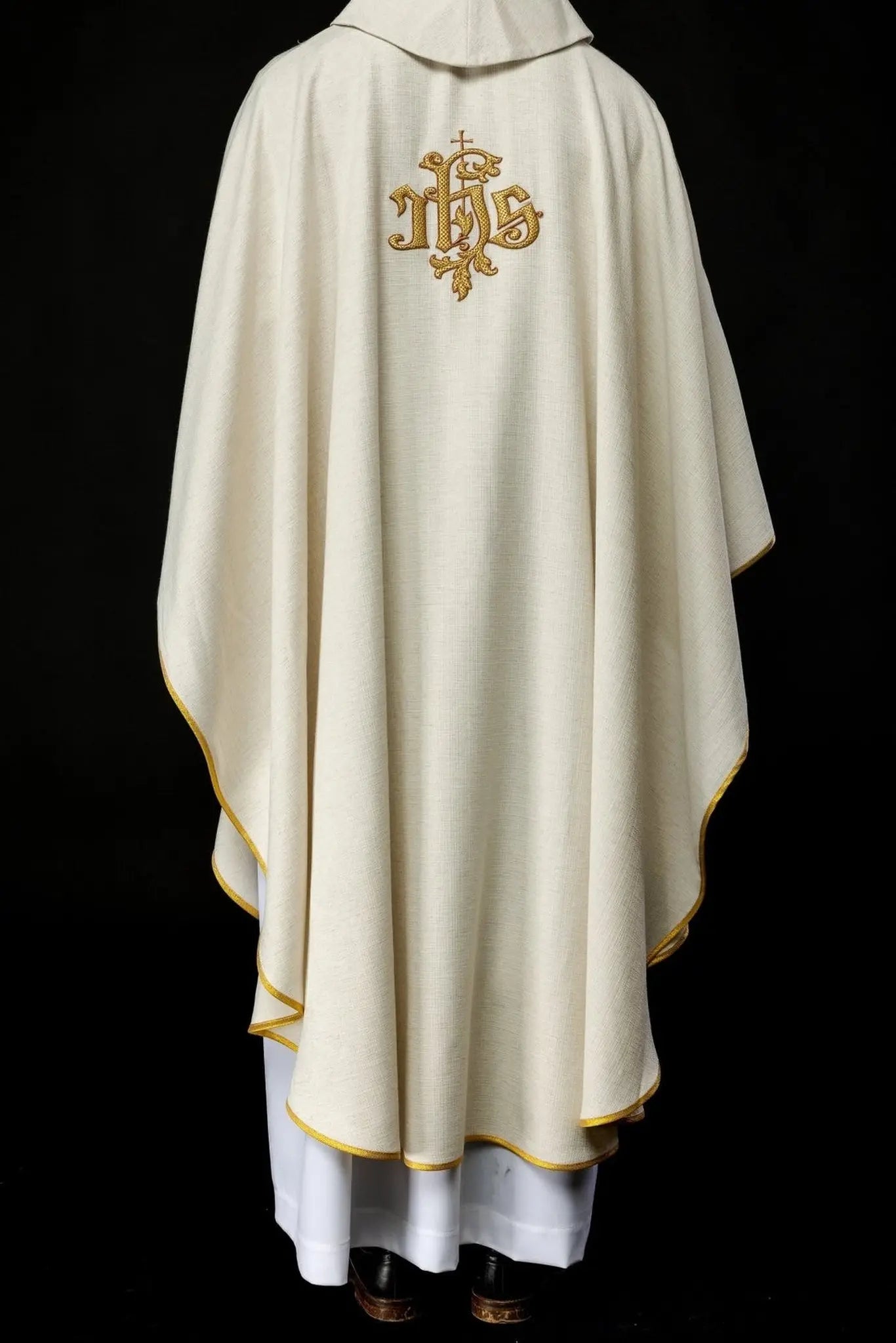 Ecru Chasuble with the Image of Jesus the Good Shepherd with the Lamb