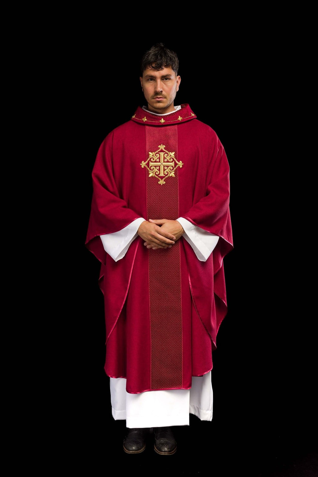 Ornat haftowany na aksamicie z symbolem Krzyż Czerwony