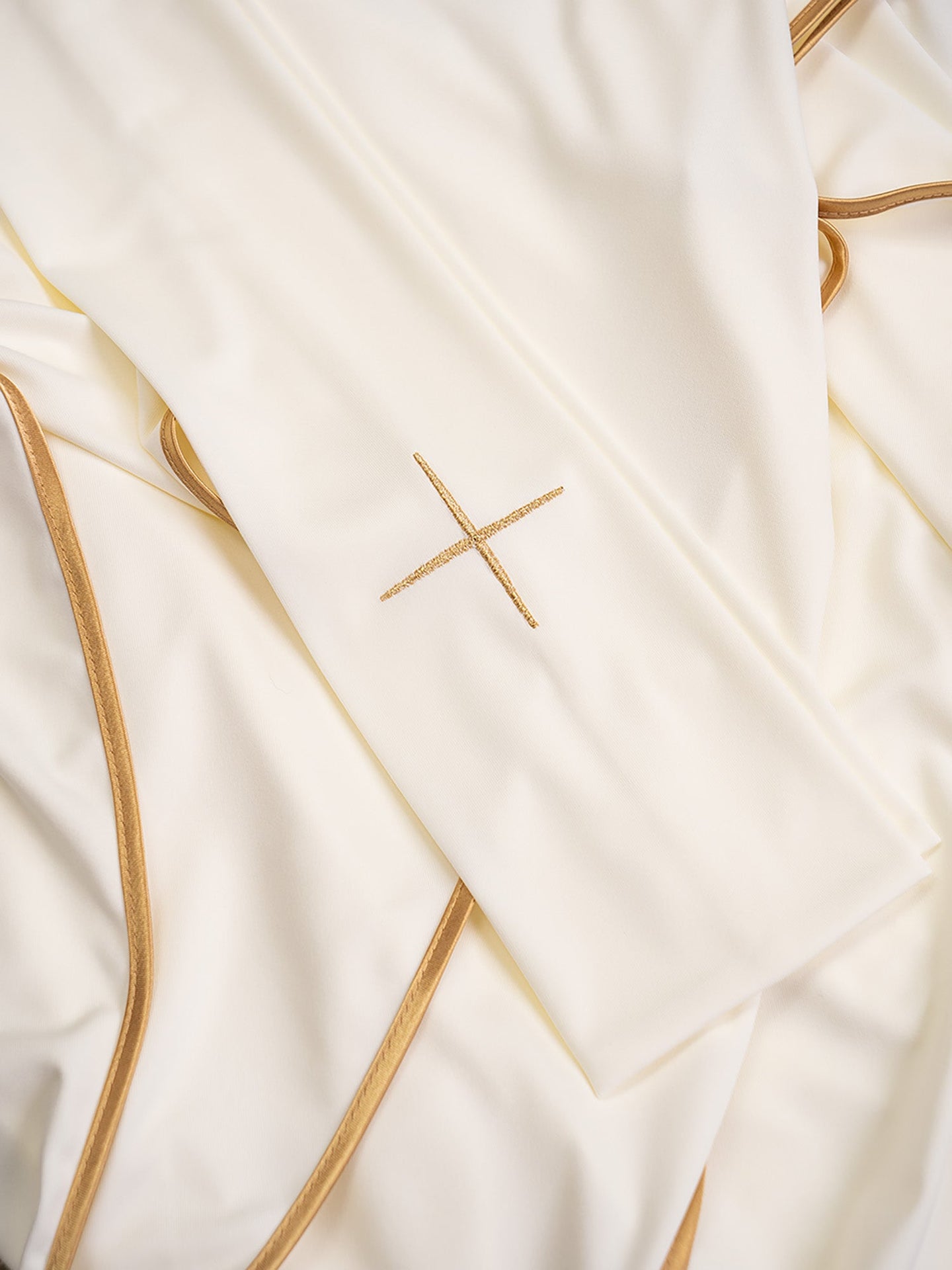 Ornat haftowany z IHS lekka dzianina SACROLITE