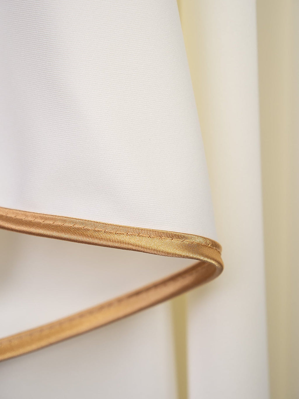 Ornat haftowany z IHS lekka dzianina SACROLITE