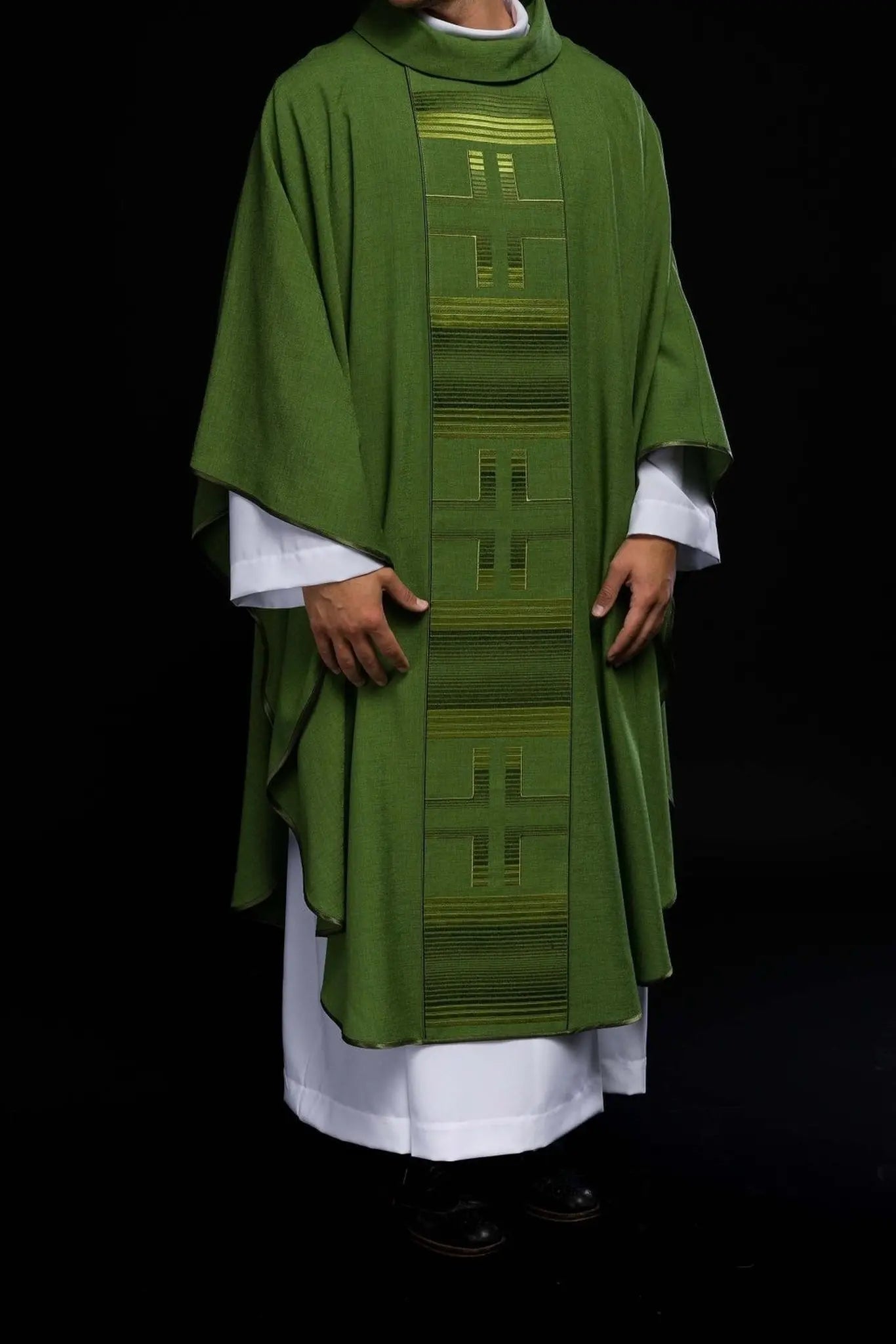 Embroidered chasuble with Crosses in green