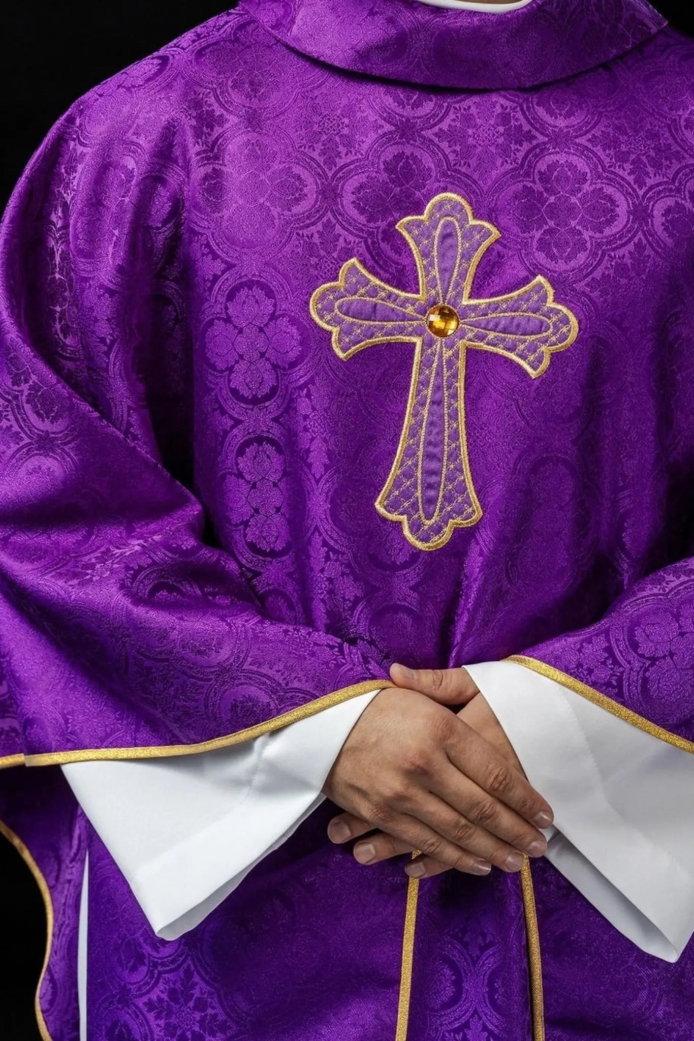 Embroidered chasuble with symbol of the cross Purple