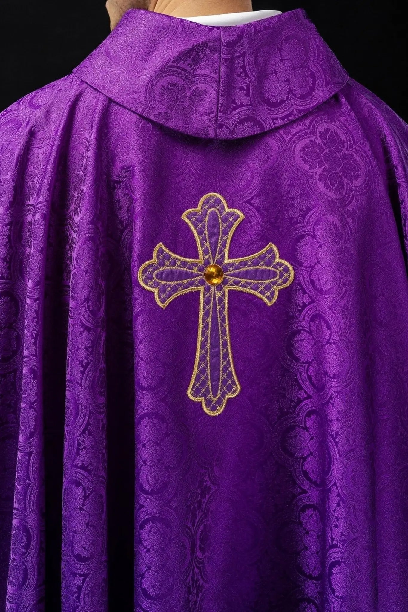 Embroidered chasuble with symbol of the cross Purple