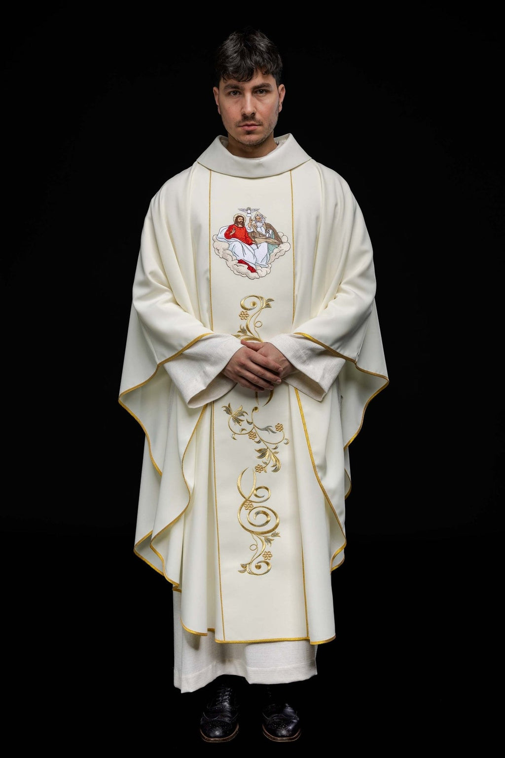 Ornat haftowany z wizerunkiem Trójcy Świętej