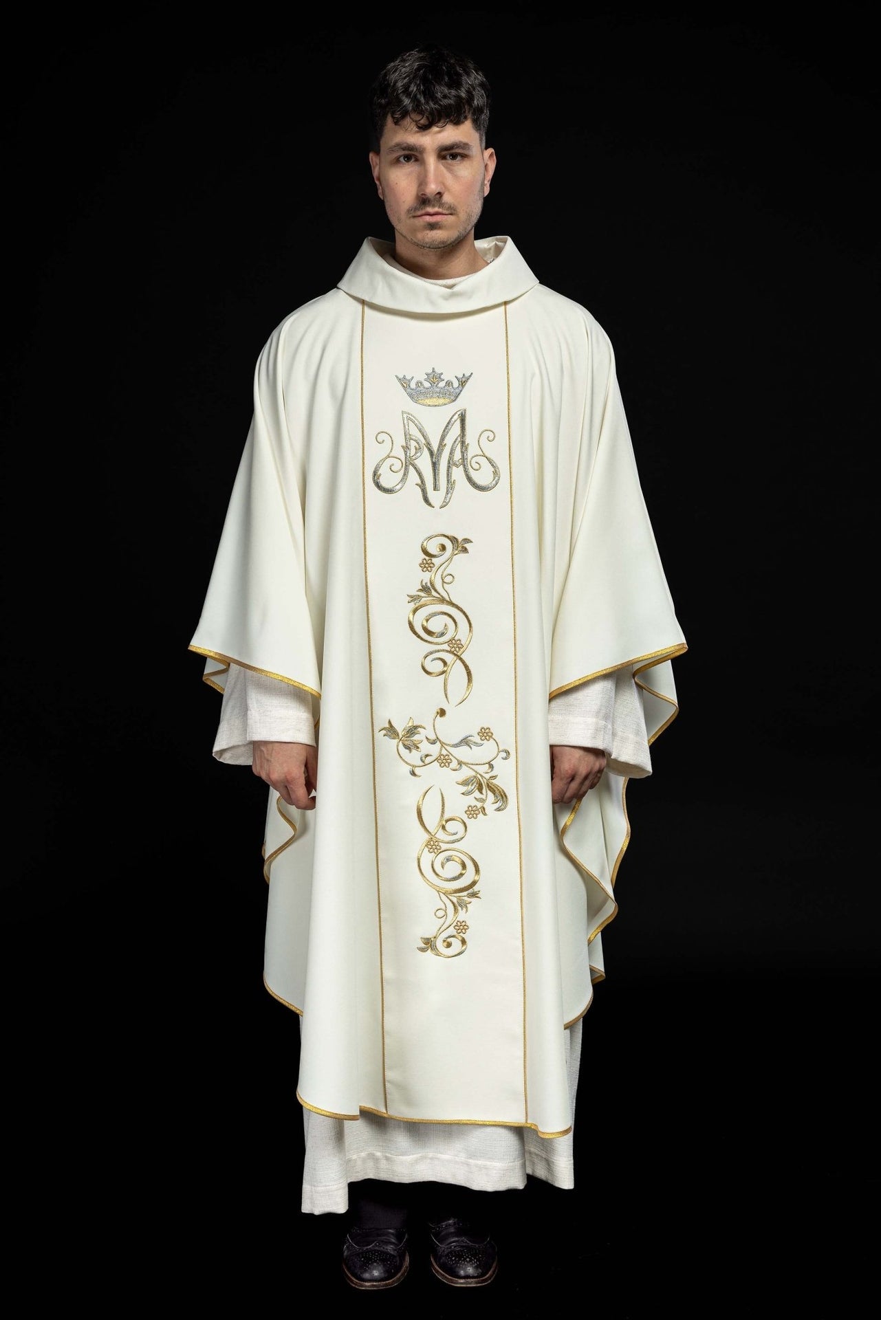 Ornat liturgiczny Maryjny z pasem haftowanym ecru