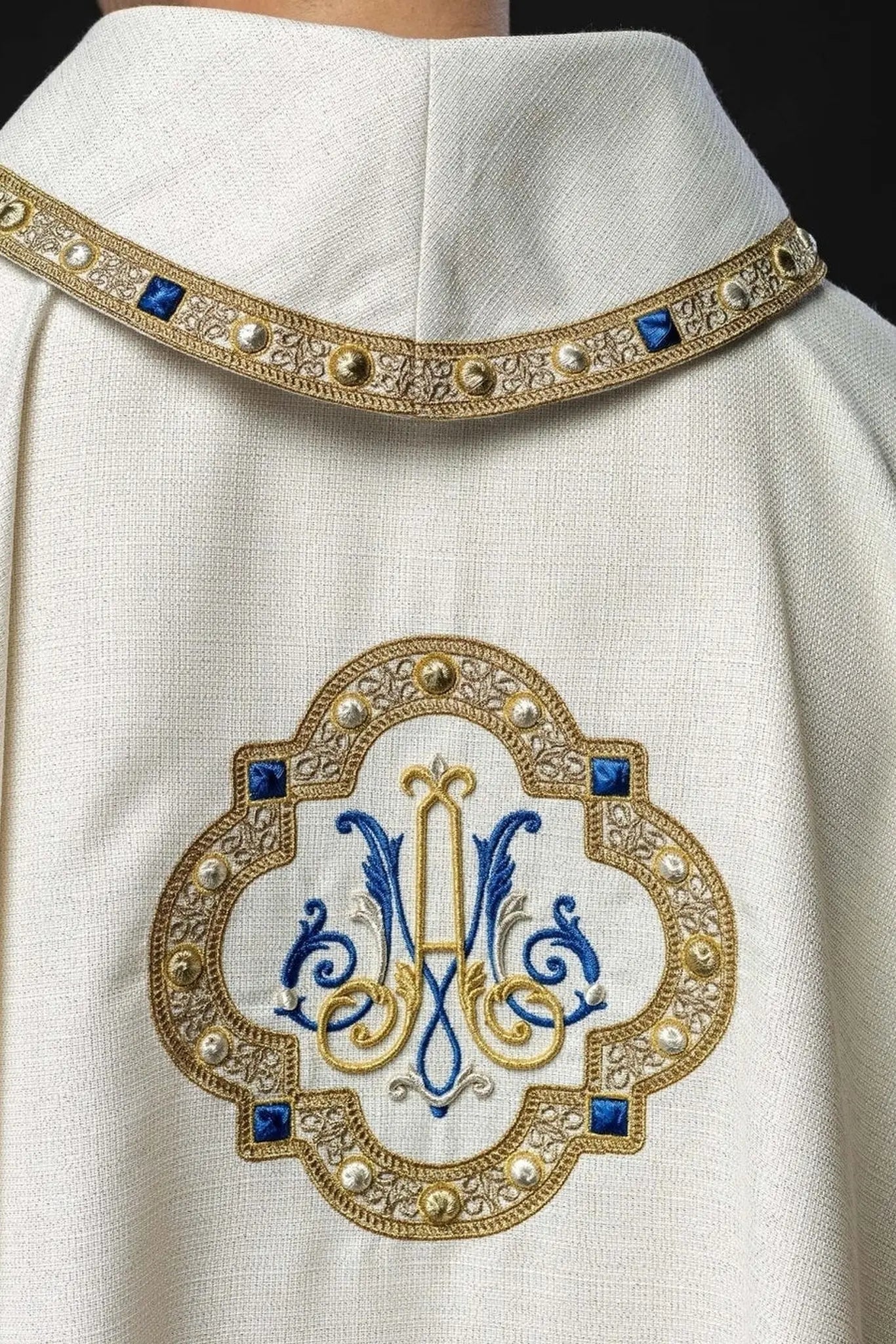 Liturgical Chasuble with Embroidered Marian Emblem – Honoring the Queen of Heaven
