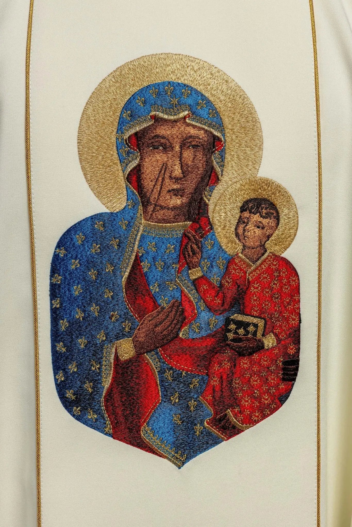 Ornat Matki Bożej Częstochowskiej w kolorze ecru