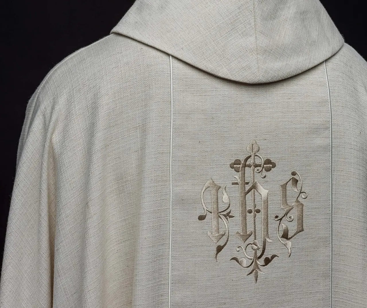 Chasuble with embroidered IHS pattern ecru