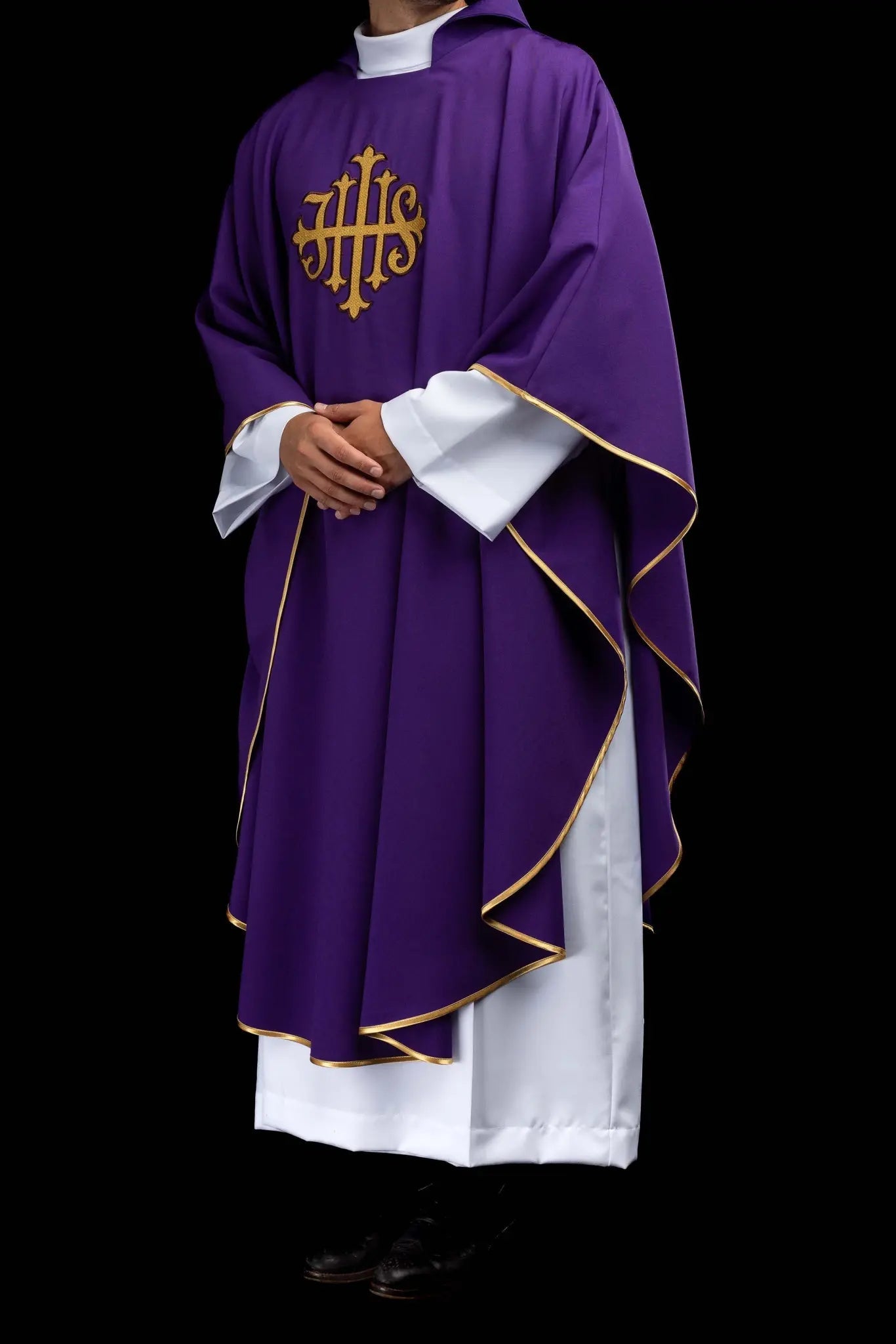 Purple chasuble with IHS embroidery - HAFTINA ATELIER