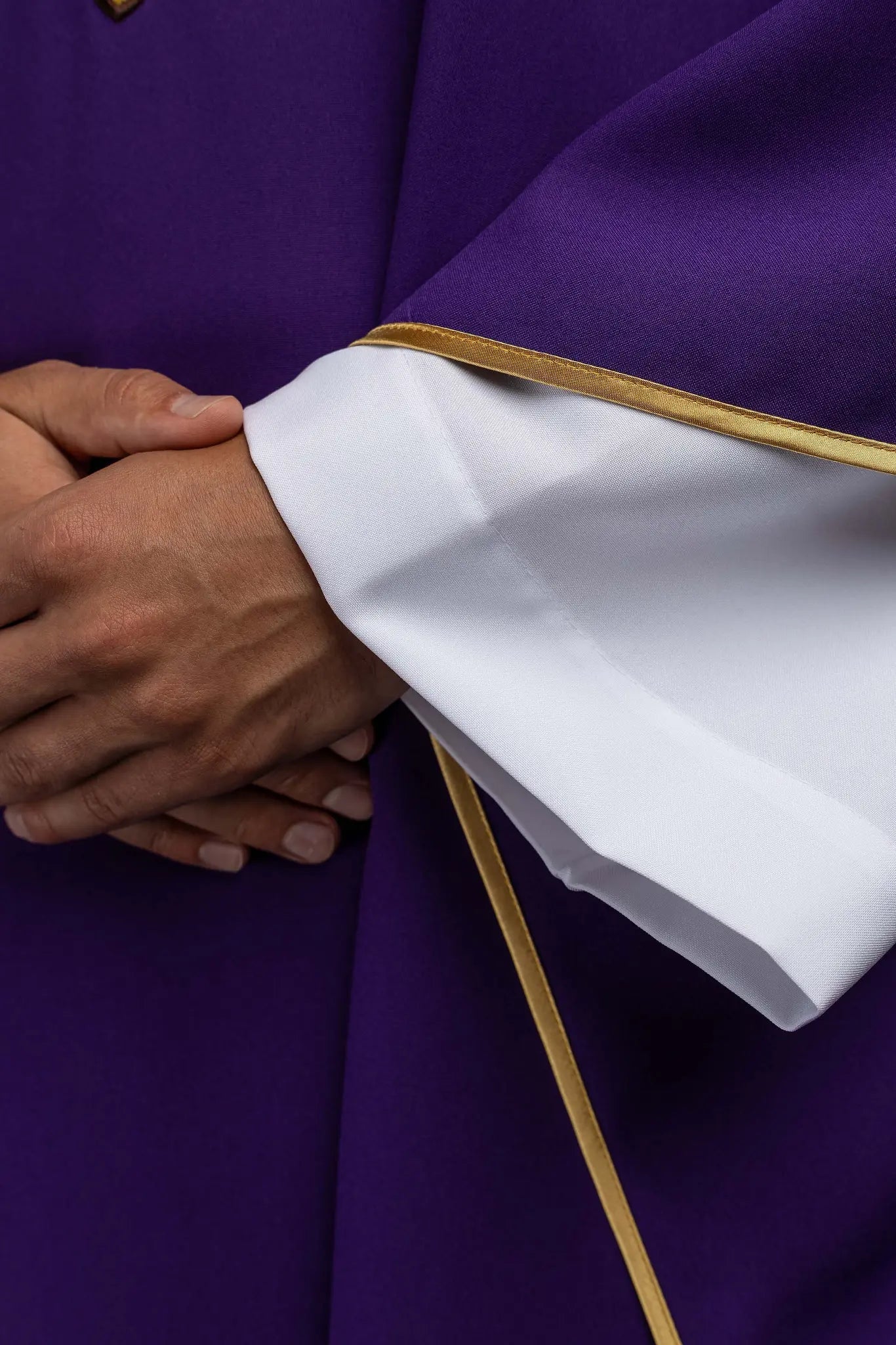 Purple chasuble with IHS embroidery - HAFTINA ATELIER