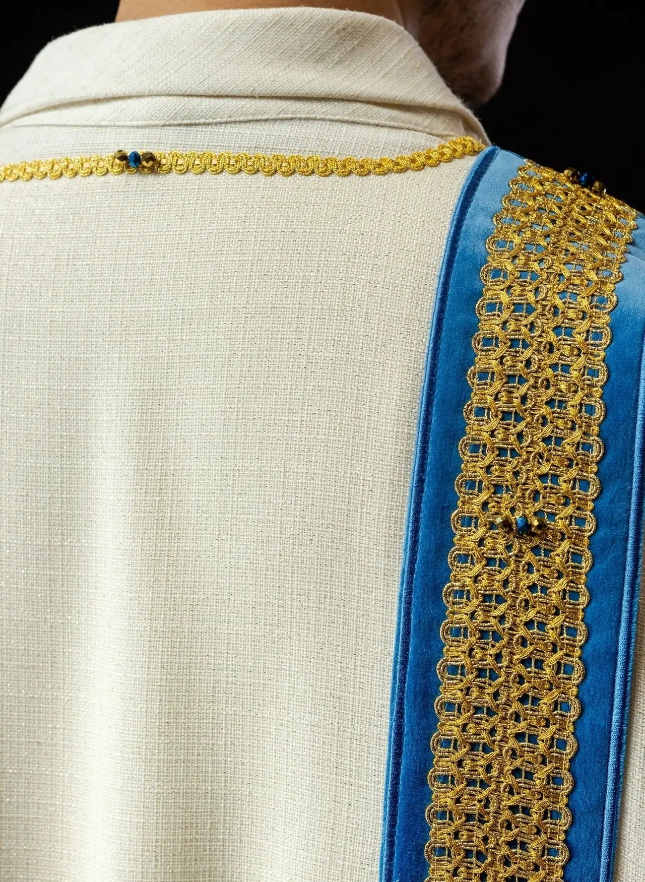 Ręcznie wykonana Dalmatyka maryjna z Kamieniami naturalnymi – Kolekcja Handmade 1001