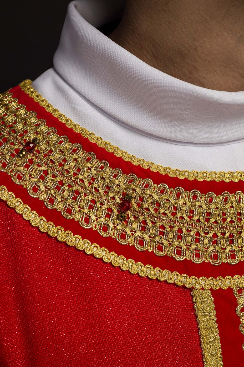 Ręcznie wykonany ornat z naturalnymi kamieniami Handmade 7001