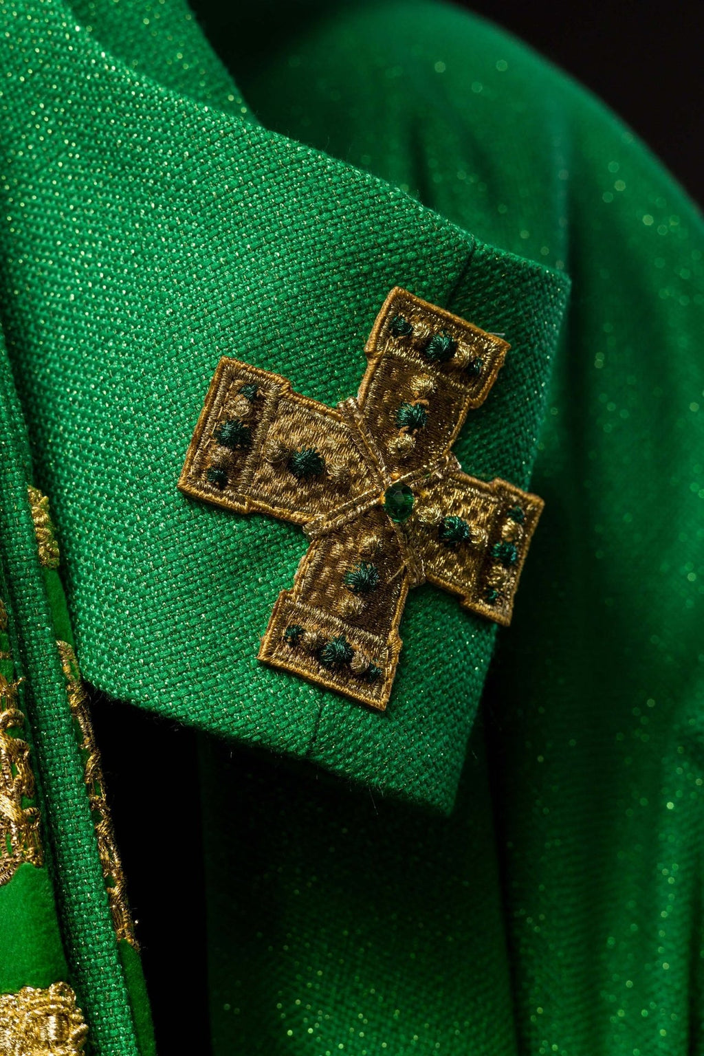 Ręcznie wykonany ornat z naturalnymi kamieniami Handmade 7001