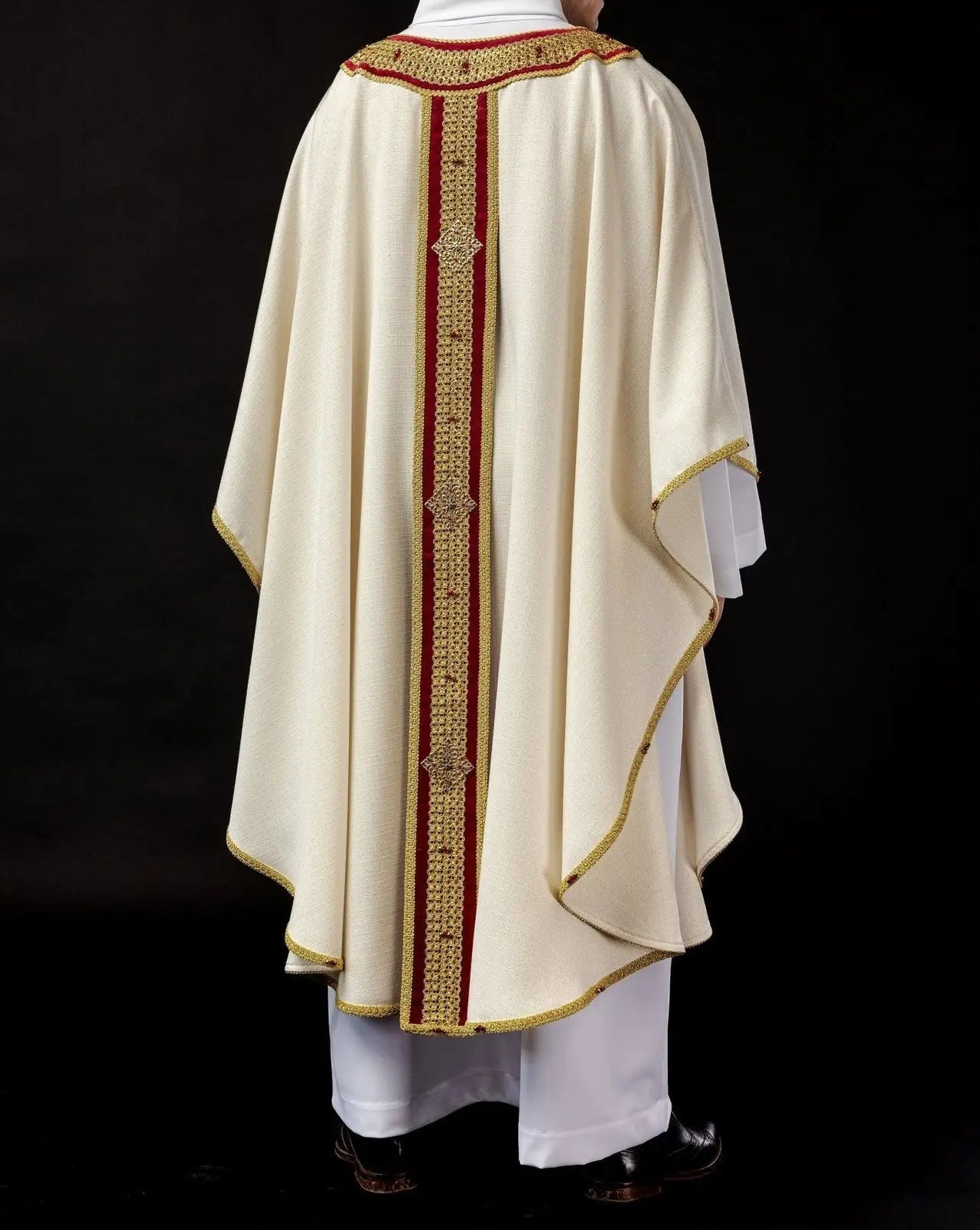Ręcznie robiony ornat z kamieniami naturalnymi – kolekcja Handmade 7001
