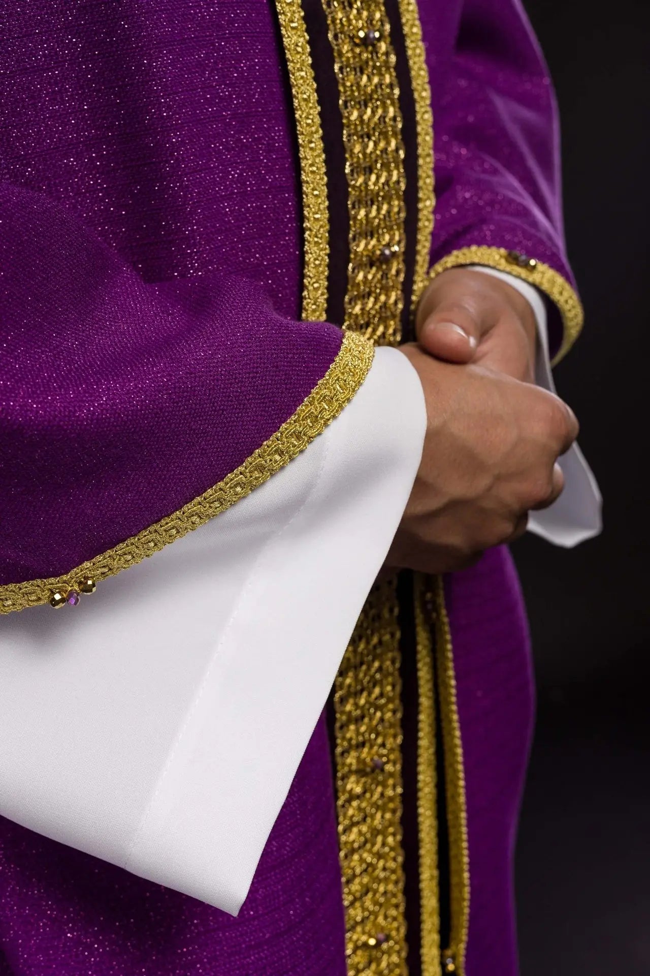 Handmade Chasuble with Natural Stones – Collection Handmade 7001