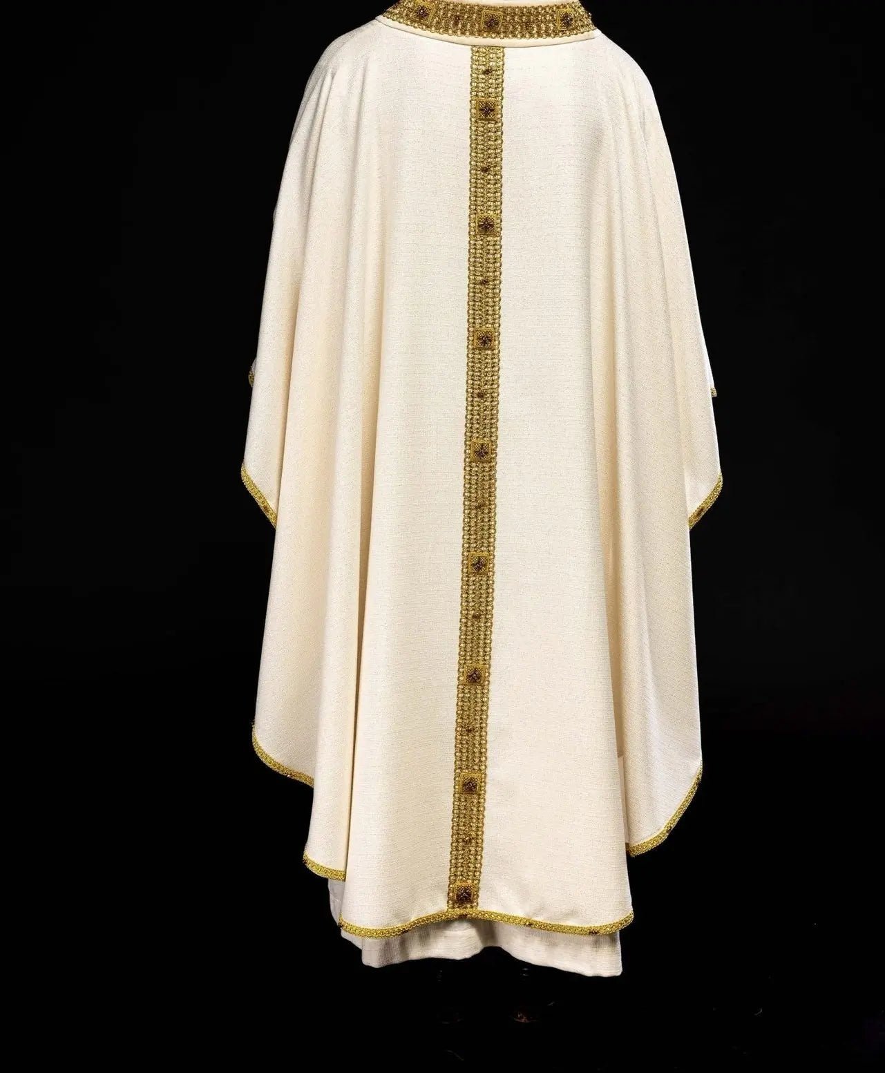 Ornat ręcznie robiony z kamieniami naturalnymi – kolekcja Handmade 7002