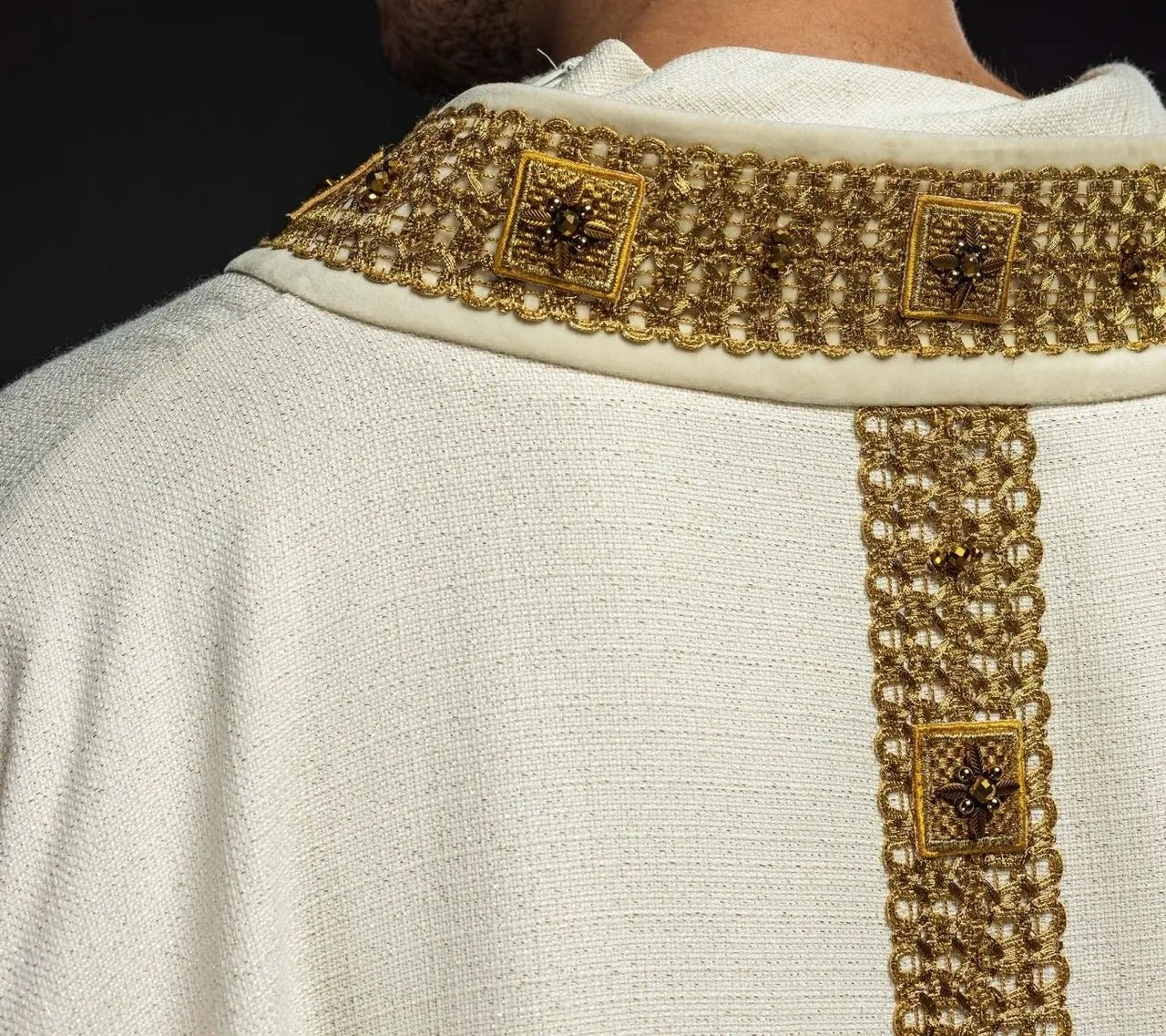 Ornat ręcznie robiony z kamieniami naturalnymi – kolekcja Handmade 7002