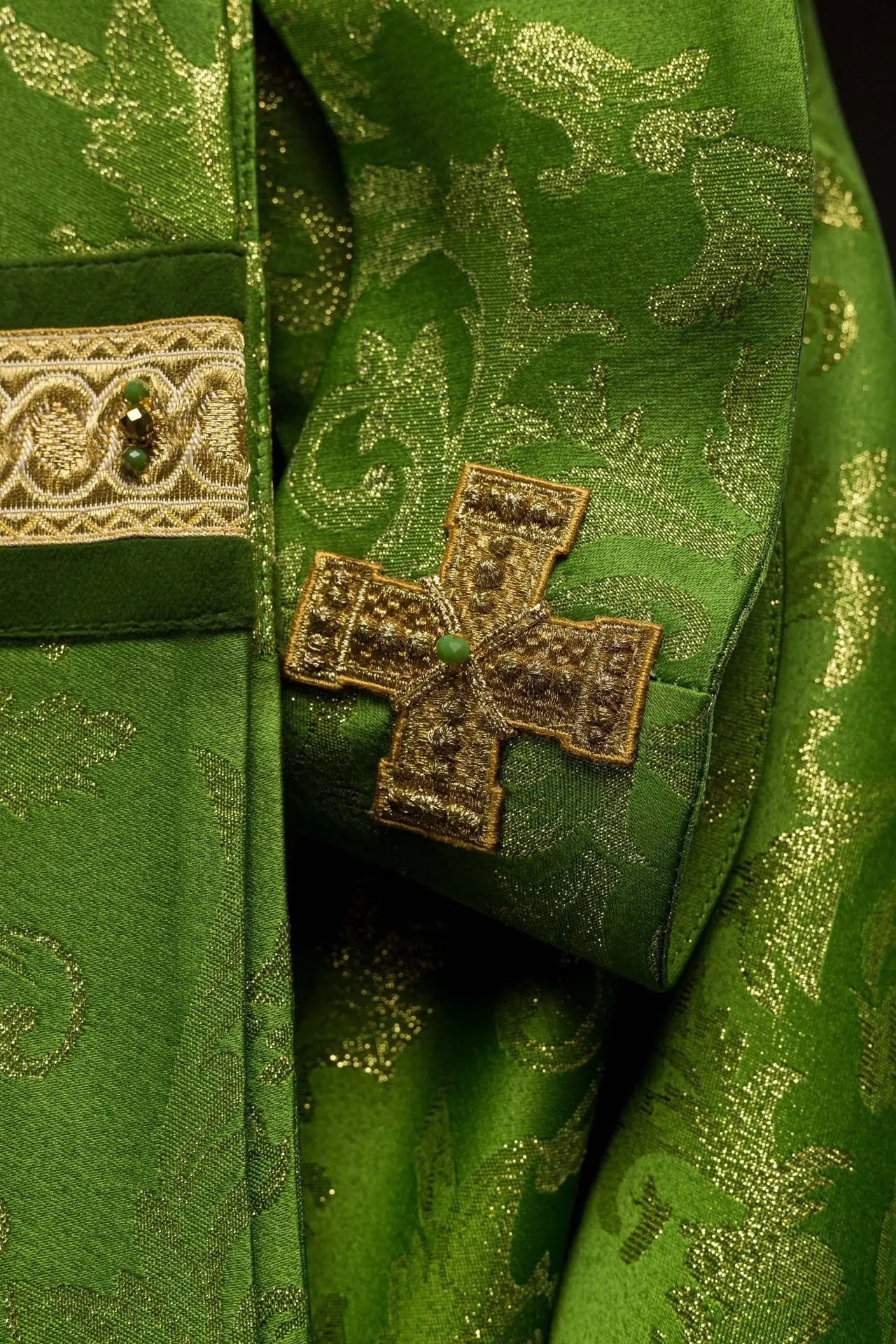 Ręcznie wykonany ornat z kamieniami naturalnymi – kolekcja Handmade 7003