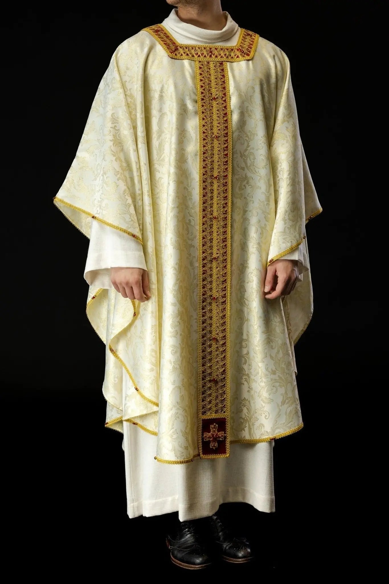 Ornat liturgiczny ręcznie robiony z kamieniami naturalnymi – model 7009