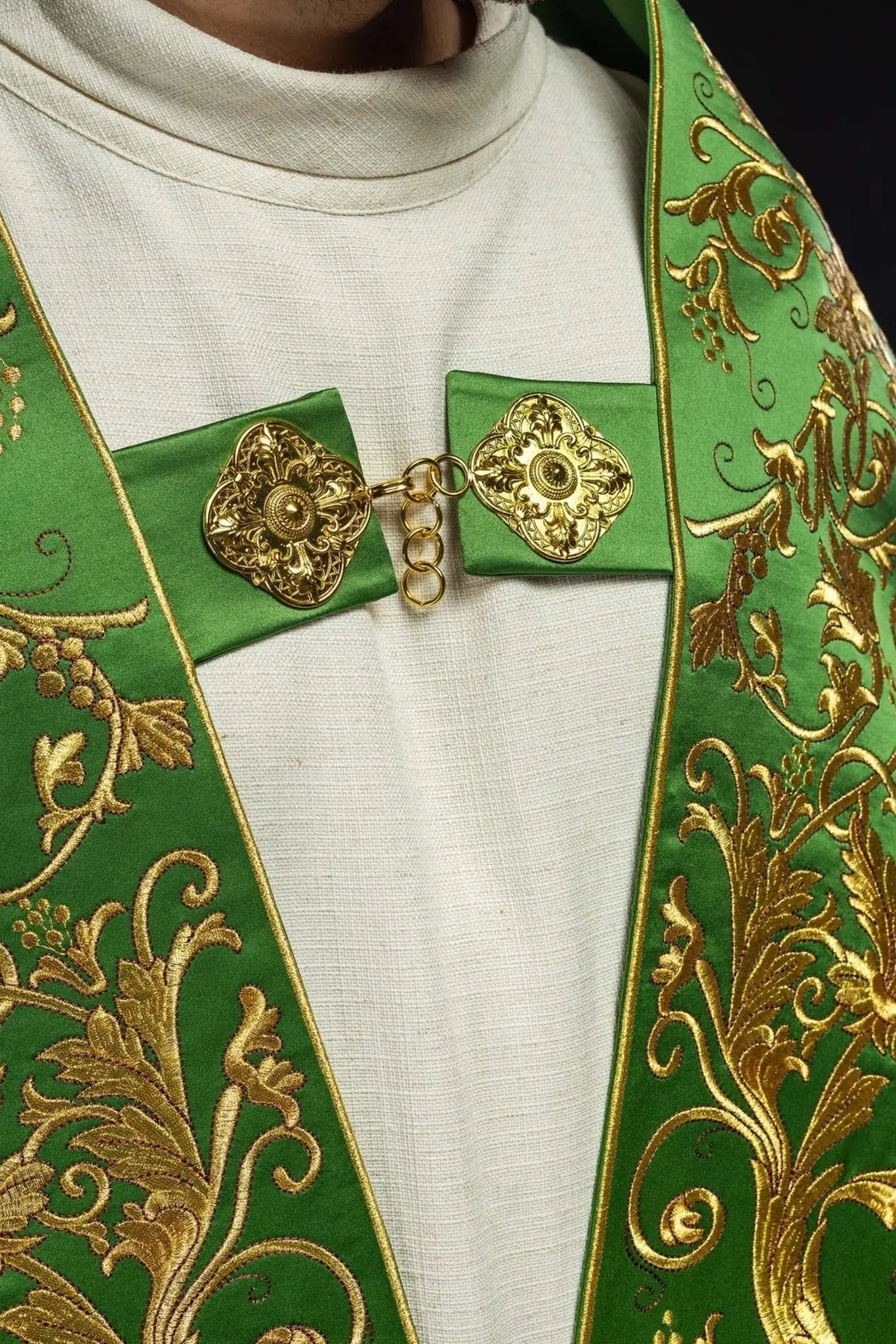 Roman Satin Cope – Green with Embroidered Sacred Heart of Jesus