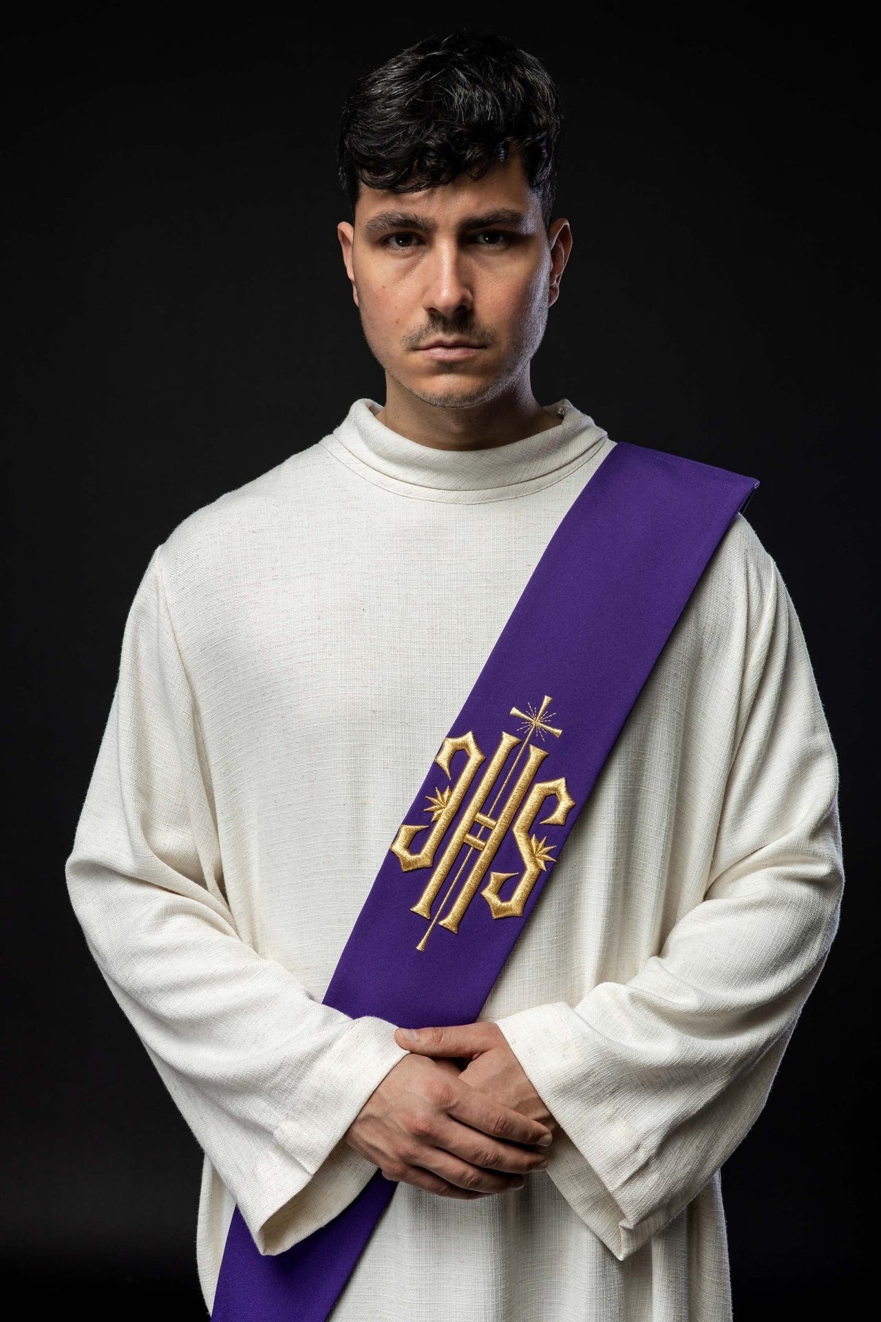 Stuła Diakońska haftowana IHS z Krzyżem