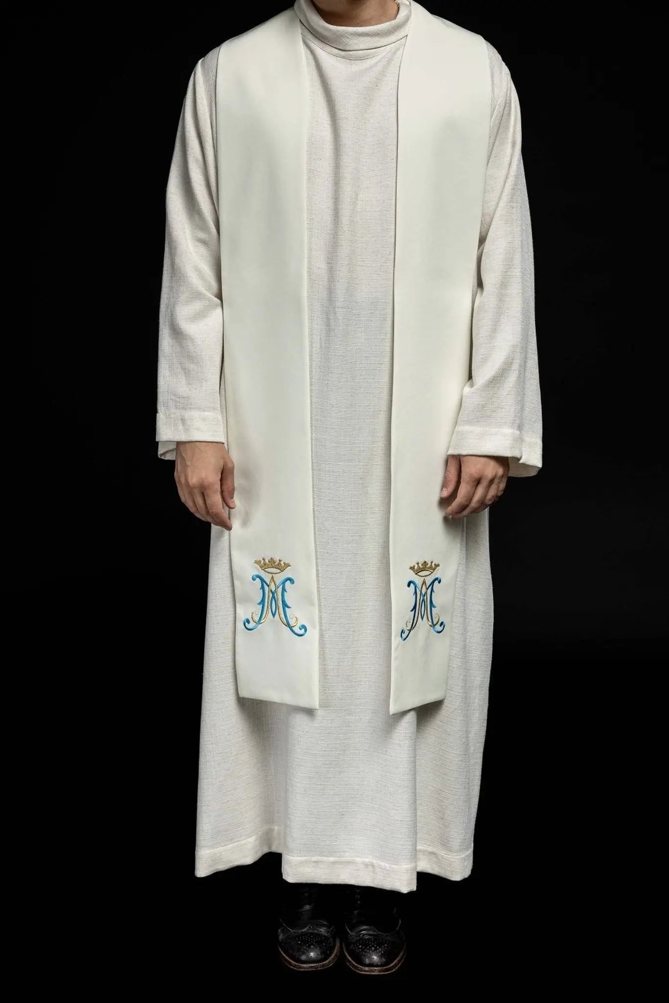 Stela haftowana Maryi ecru