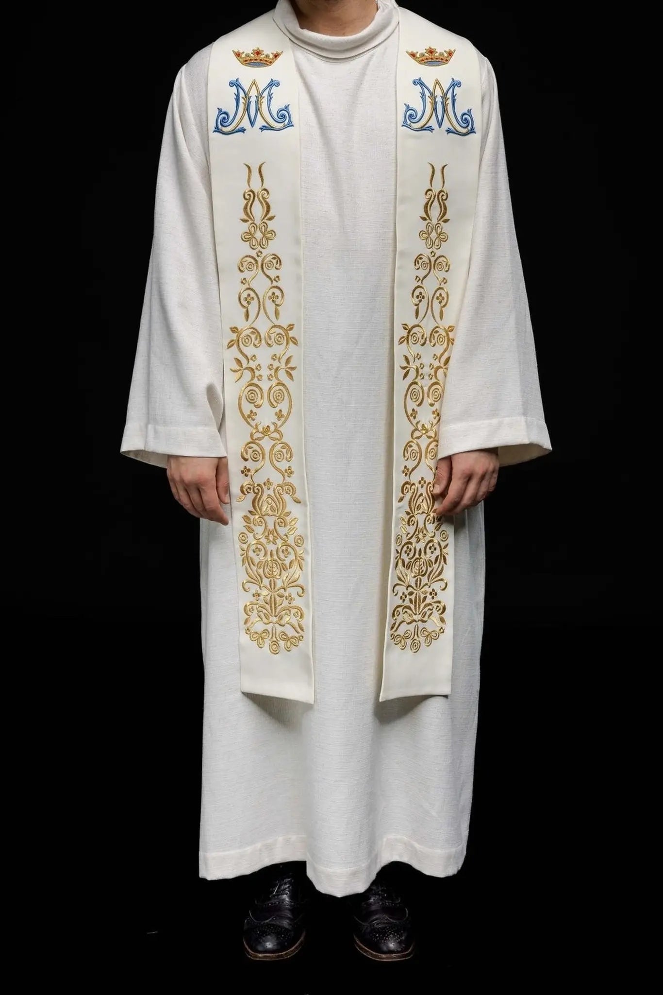 Stela haftowana Maryi ecru